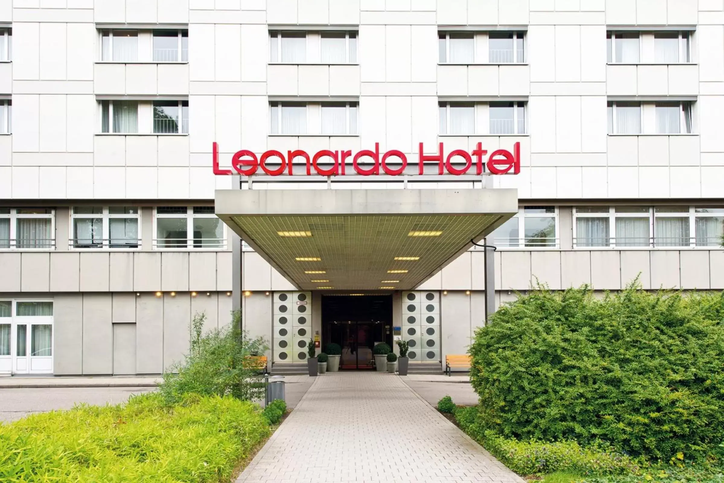 Facade/entrance, Property Building in Leonardo Hotel Karlsruhe