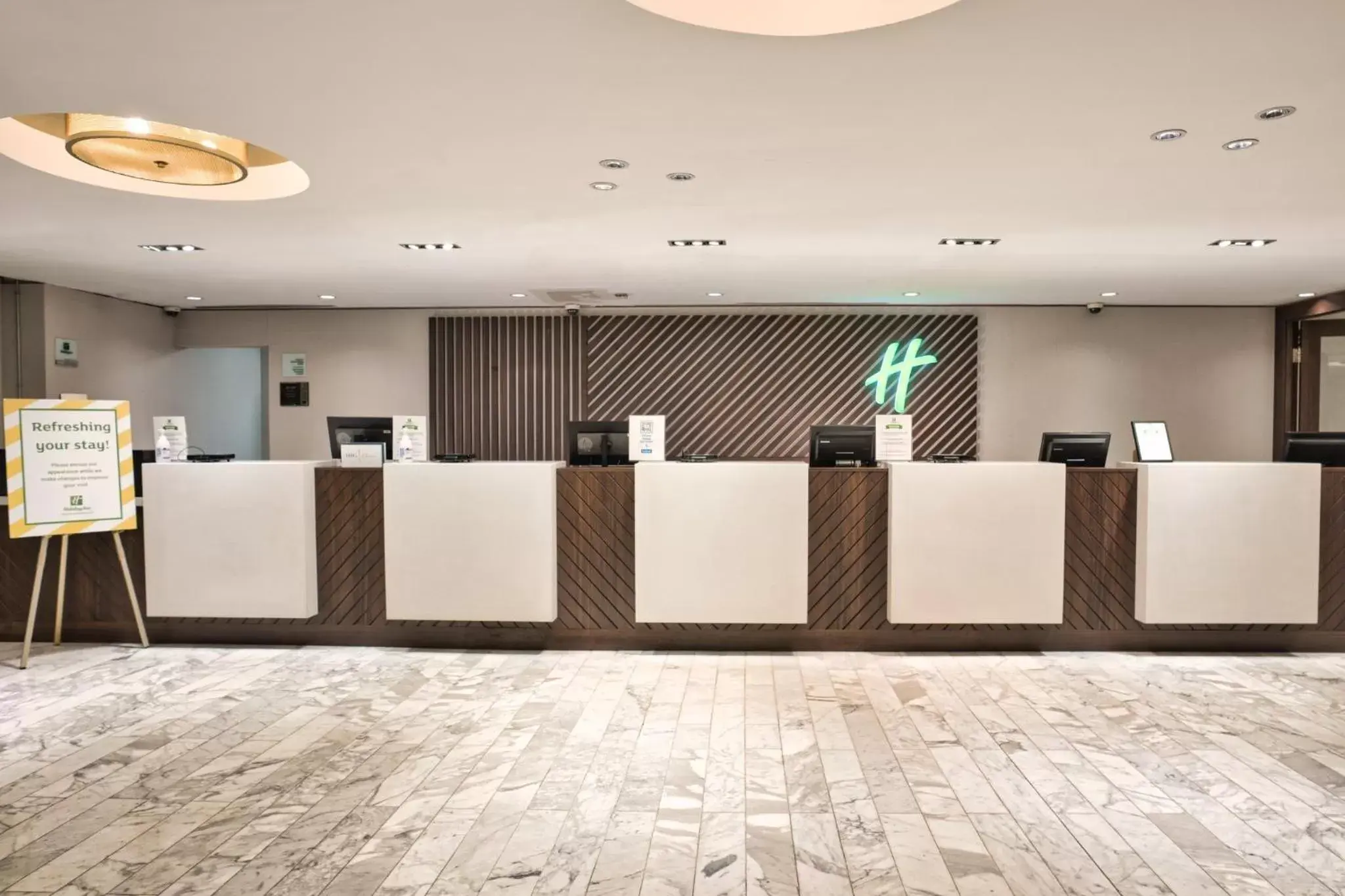 Property building, Lobby/Reception in Holiday Inn Toronto Downtown Centre, an IHG Hotel