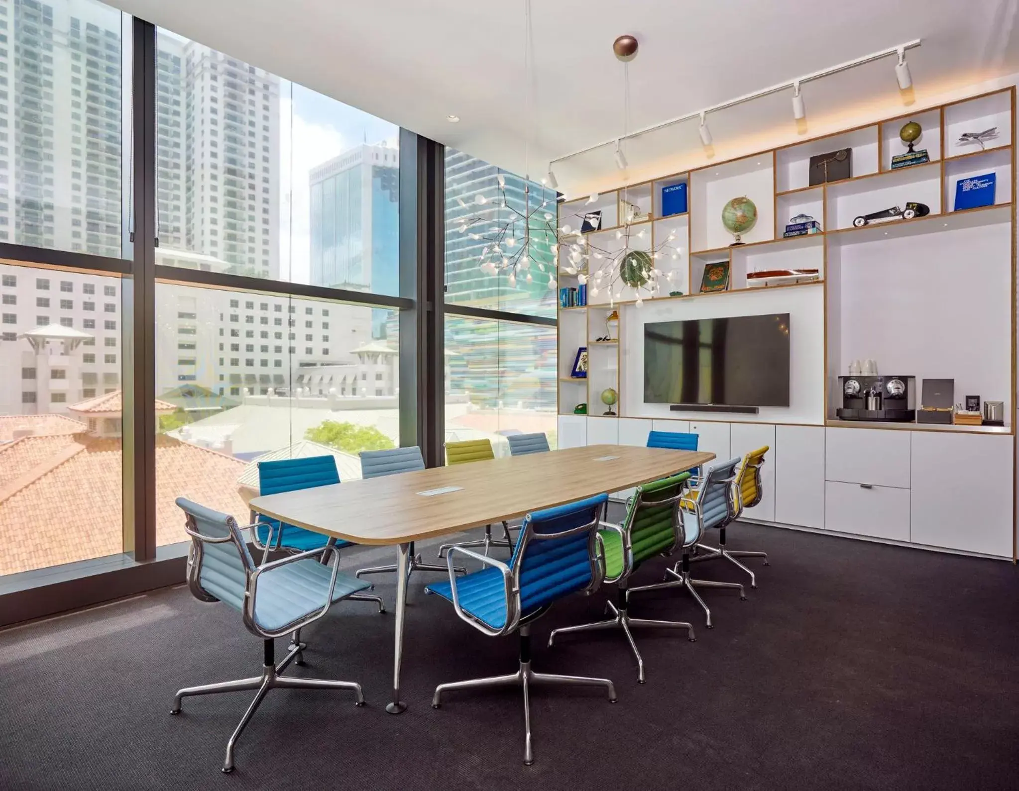 Meeting/conference room, Dining Area in citizenM Miami Brickell