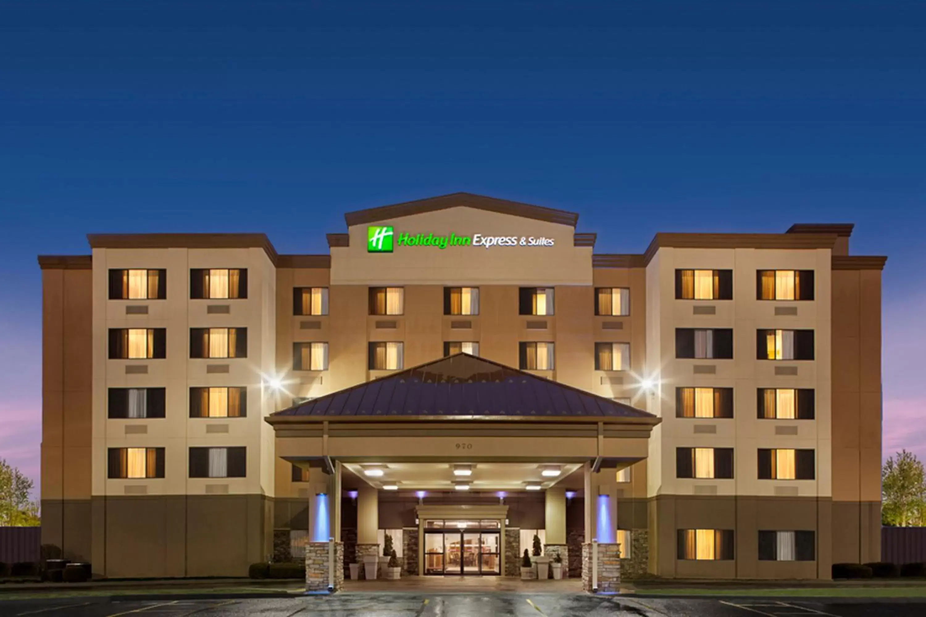 Property Building in Holiday Inn Express Hotel & Suites Coralville, an IHG Hotel