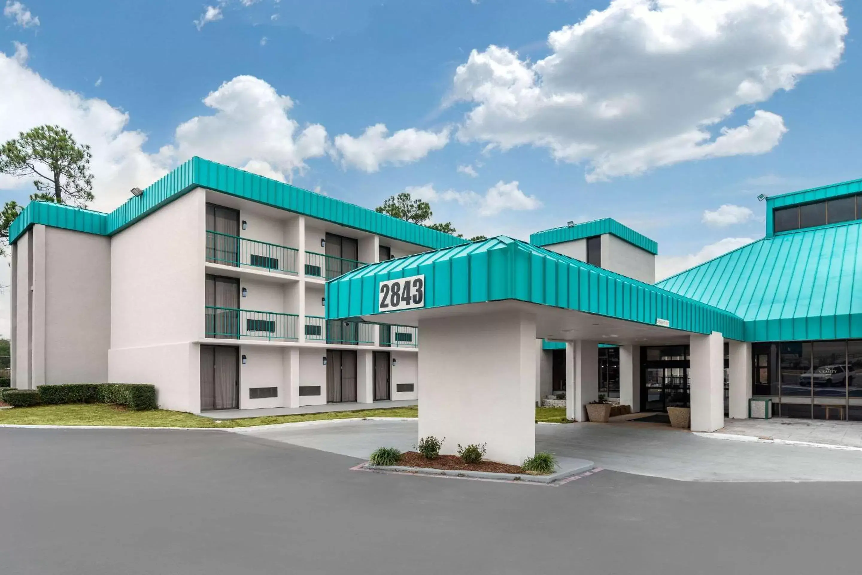 Property Building in Quality Inn Tyler - Lindale