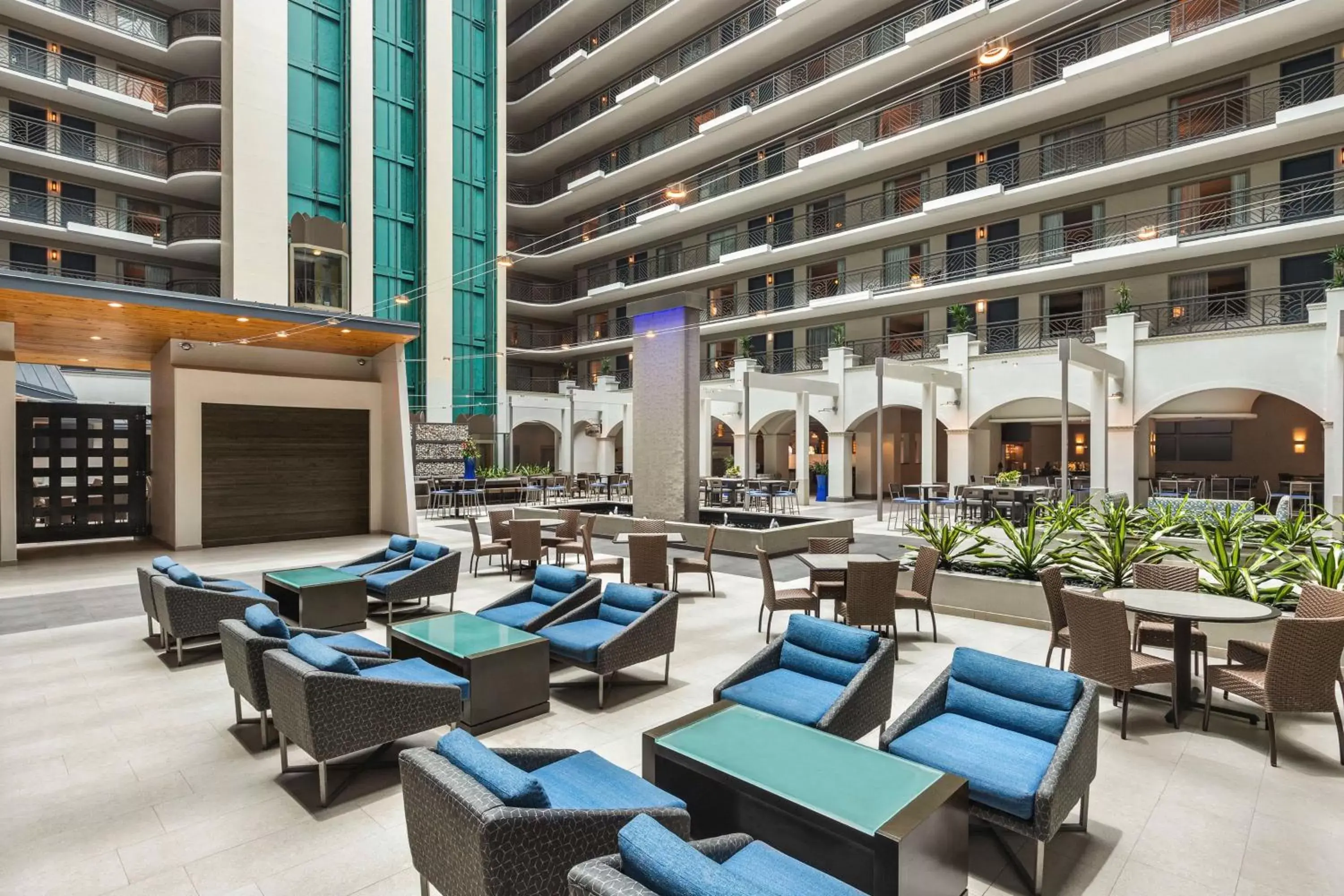 Lobby or reception in Embassy Suites by Hilton Miami International Airport Lobby or reception in Embassy Suites by Hilton Miami International Airport