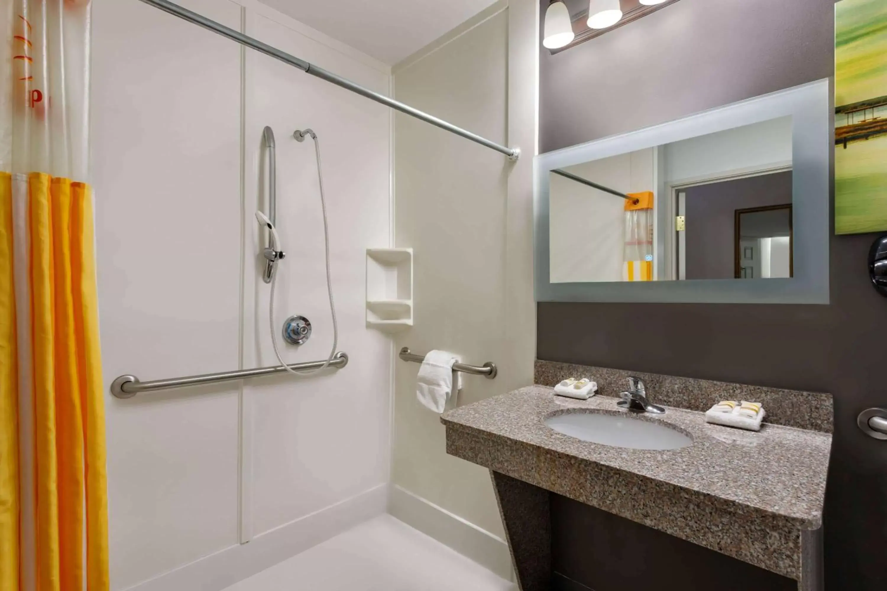 Shower, Bathroom in La Quinta by Wyndham I-20 Longview South