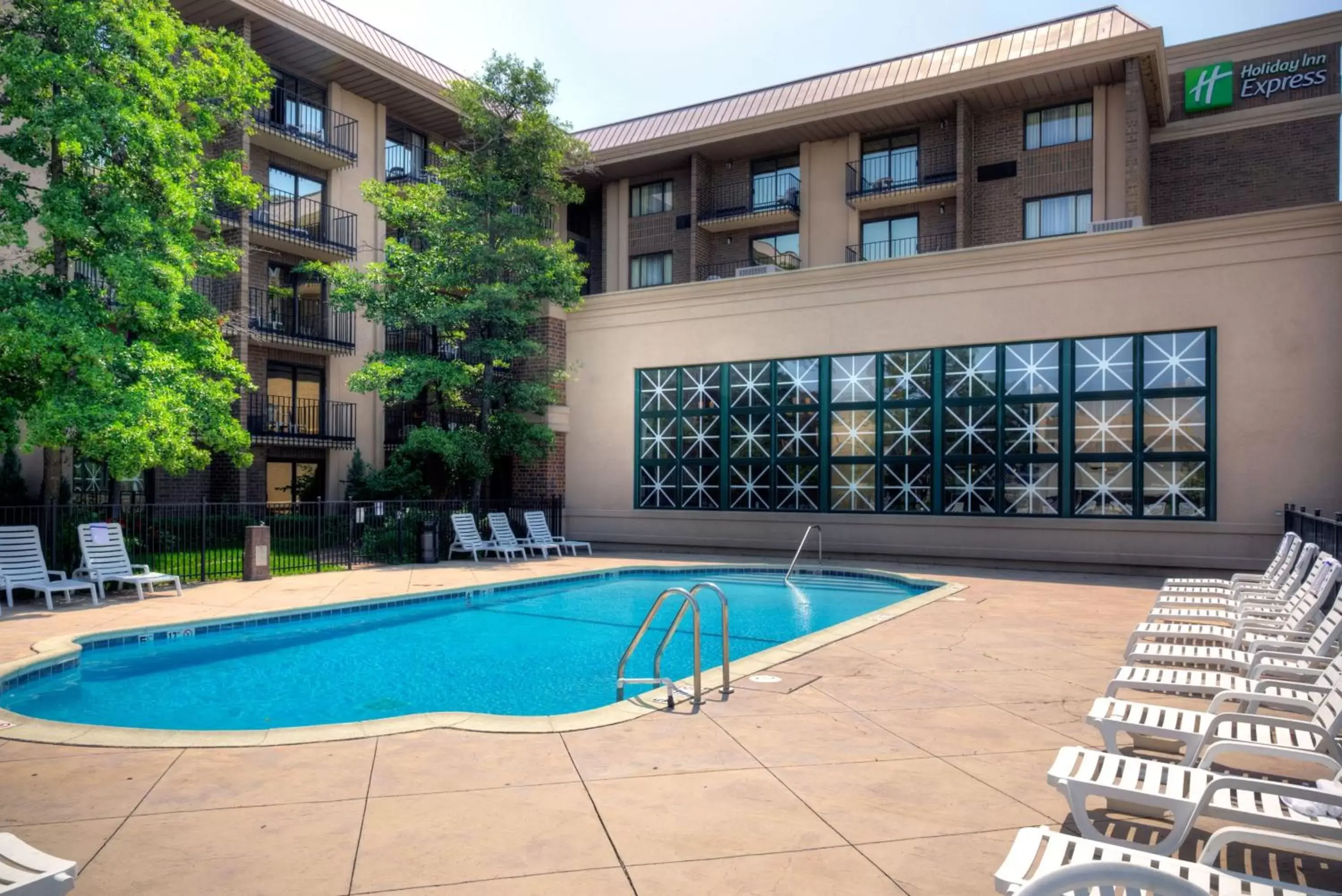 Swimming Pool in Holiday Inn Express Schaumburg-Rolling Meadows, an IHG Hotel