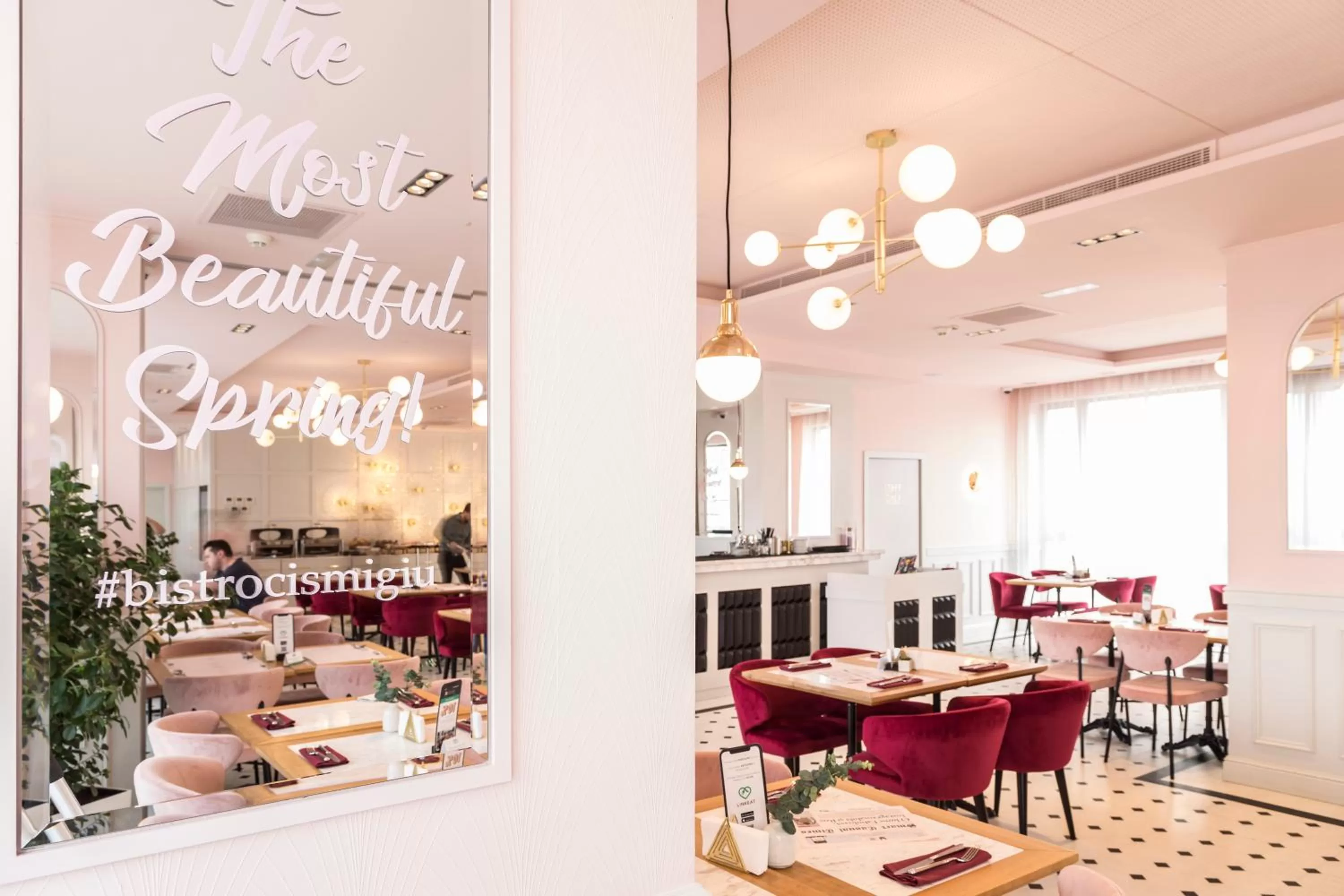 Breakfast in Hotel Cismigiu