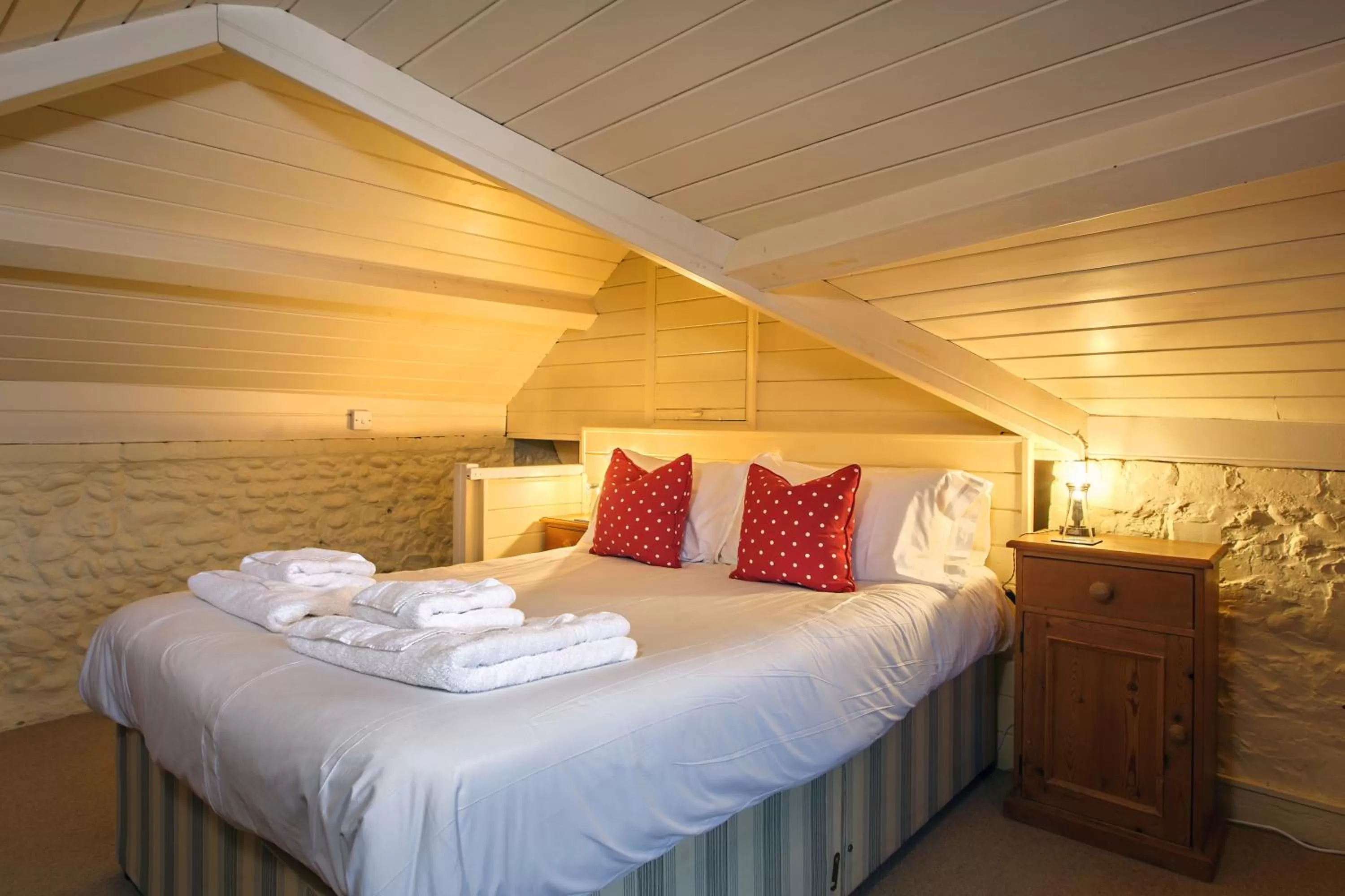 Bedroom, Bed in Cley Windmill