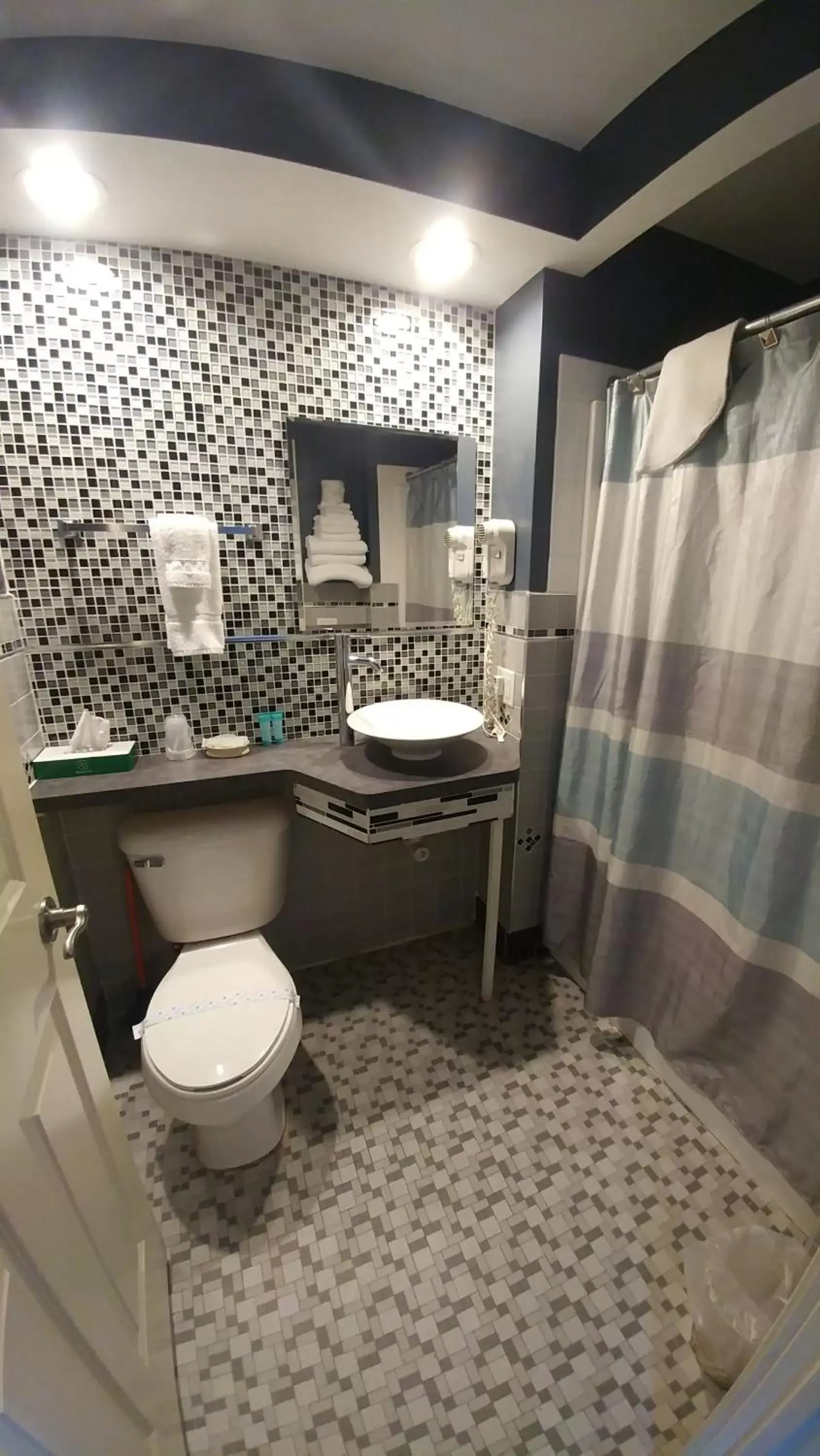 Bathroom in Motel 57