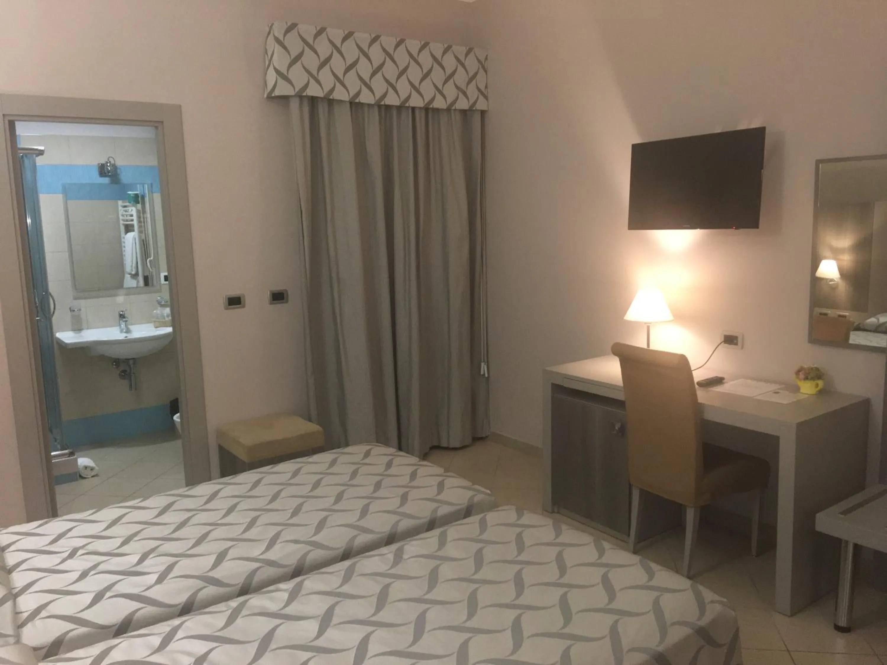 Bedroom, Bed in Hotel Niagara