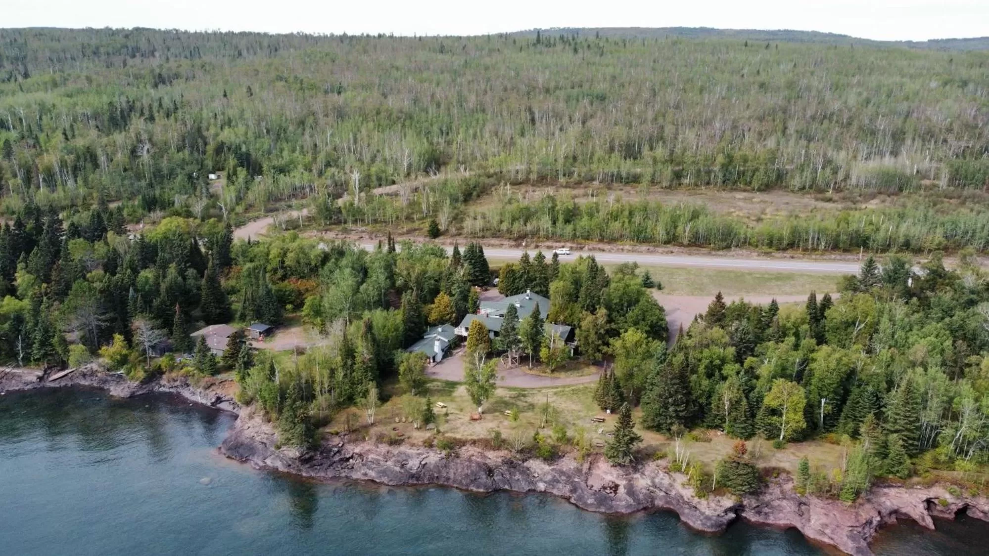 Property building in Thomsonite Inn on Lake Superior