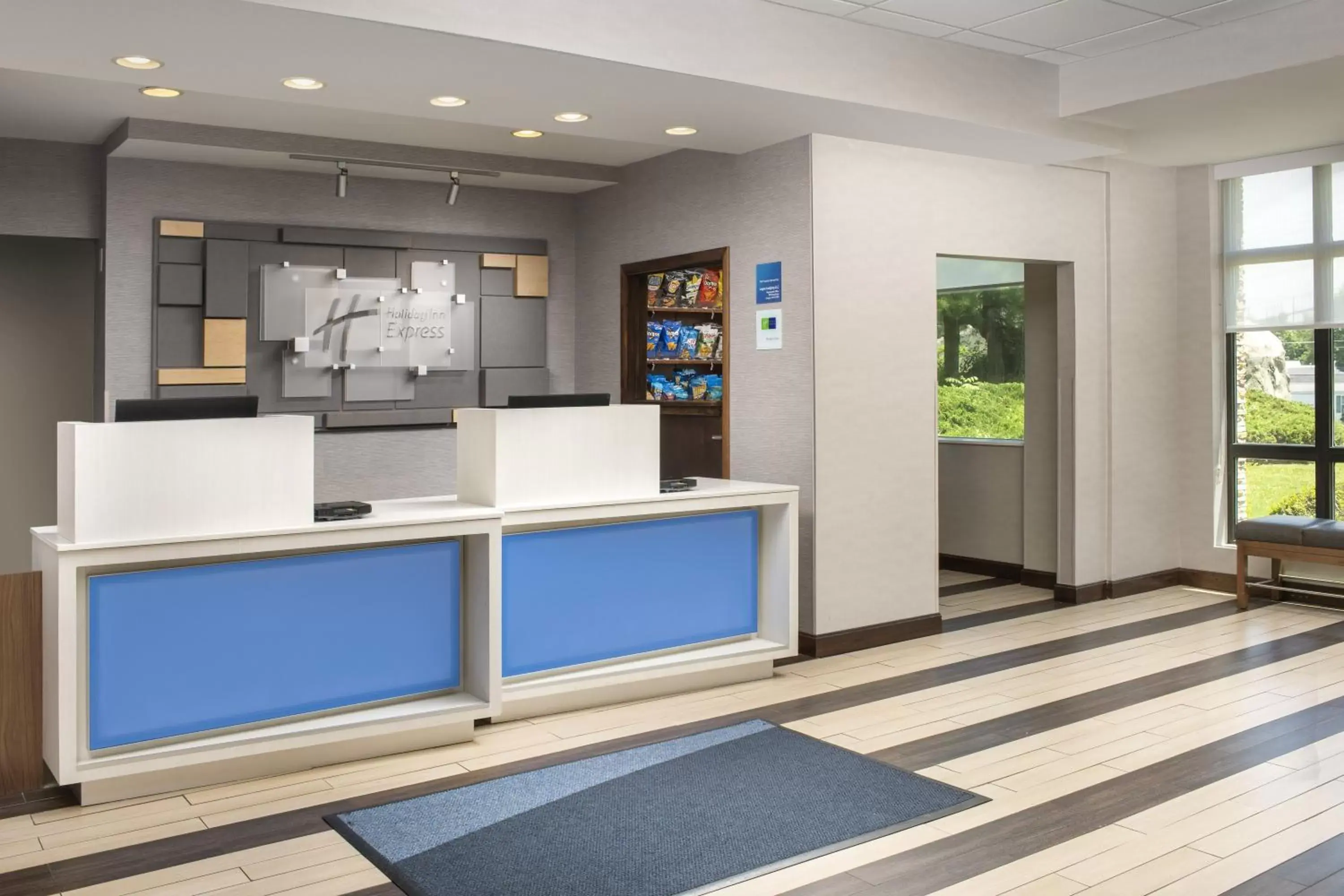 Property building, Lobby/Reception in Holiday Inn Express Saugus Logan Airport, an IHG hotel