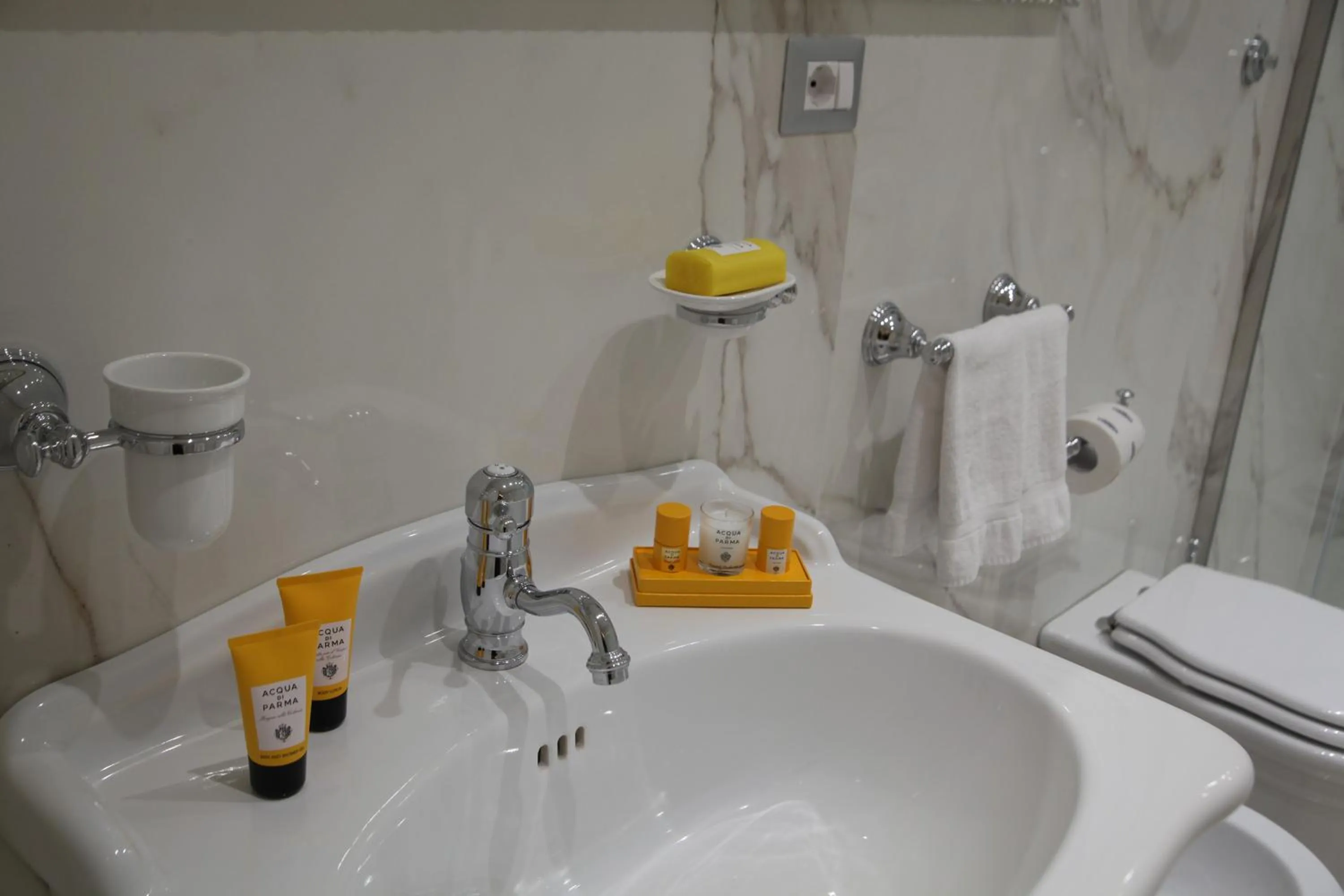 Decorative detail in Maison Tritone