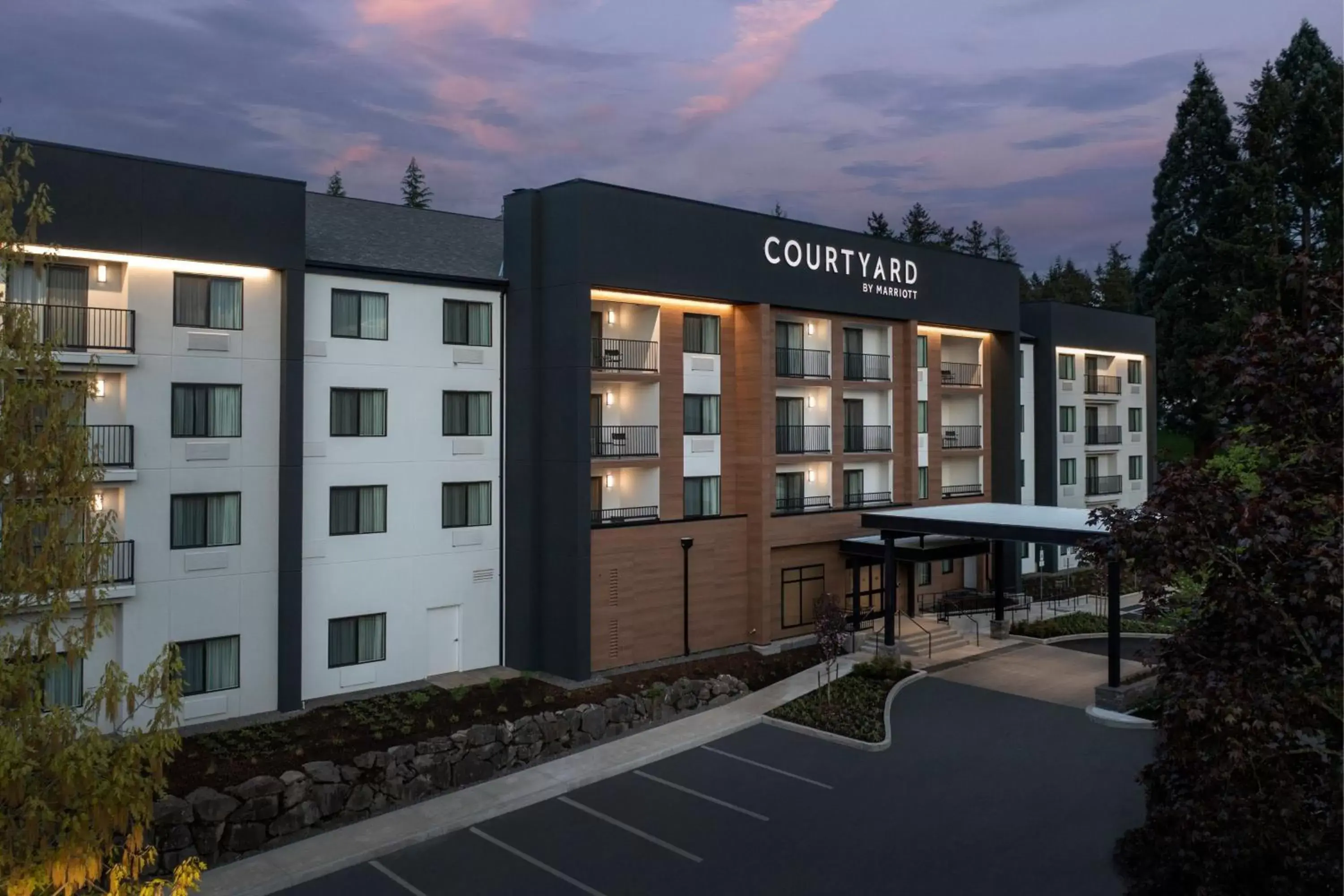 Property Building in Courtyard by Marriott Portland Tigard