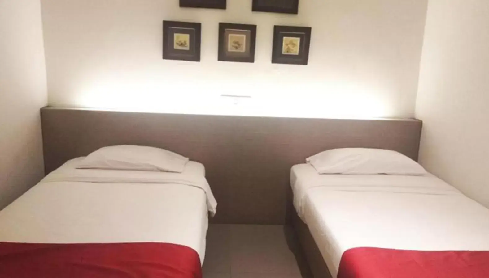 Bed in Sukajadi Hotel, Convention and Gallery