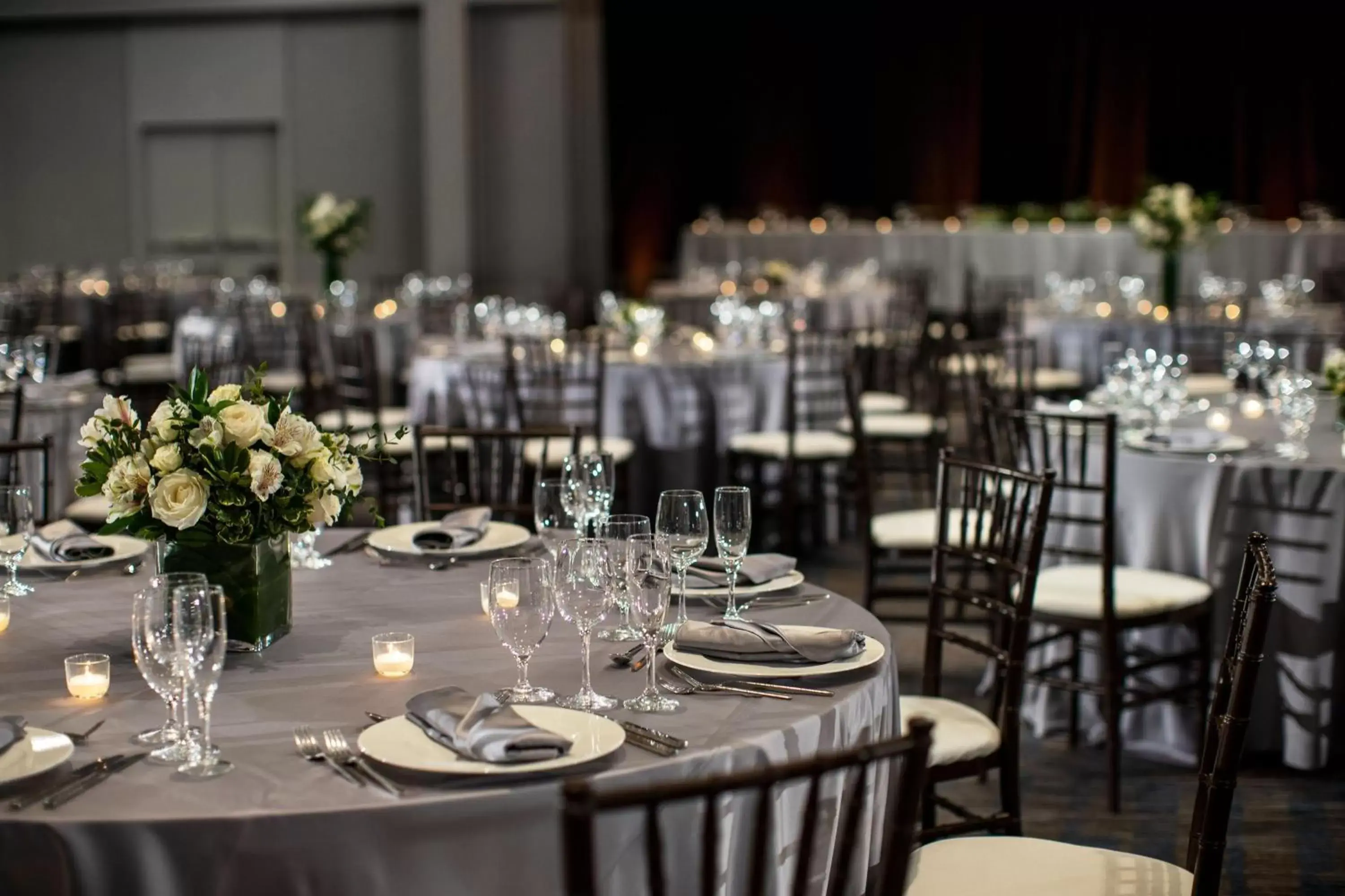 Meeting/conference room, Restaurant/Places to Eat in The Westin Chicago River North