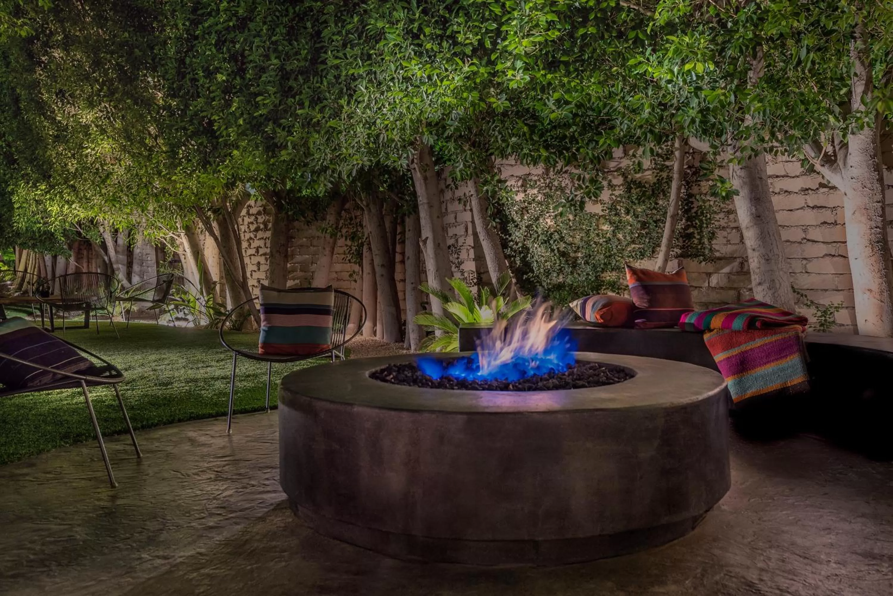 Santiago Resort - Palm Springs Premier Gay Men’s Resort