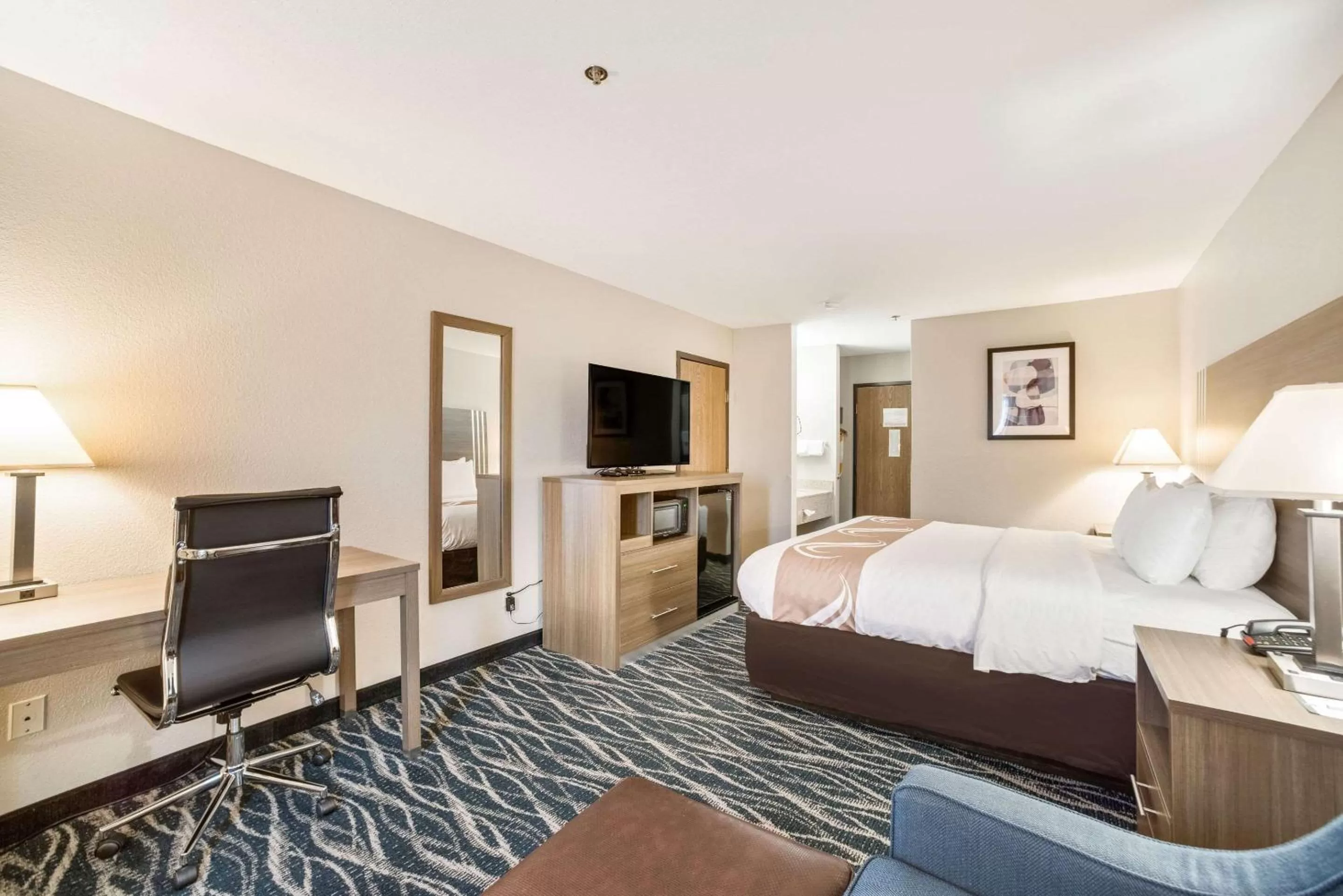 Photo of the whole room, Bed in Quality Inn Effingham North