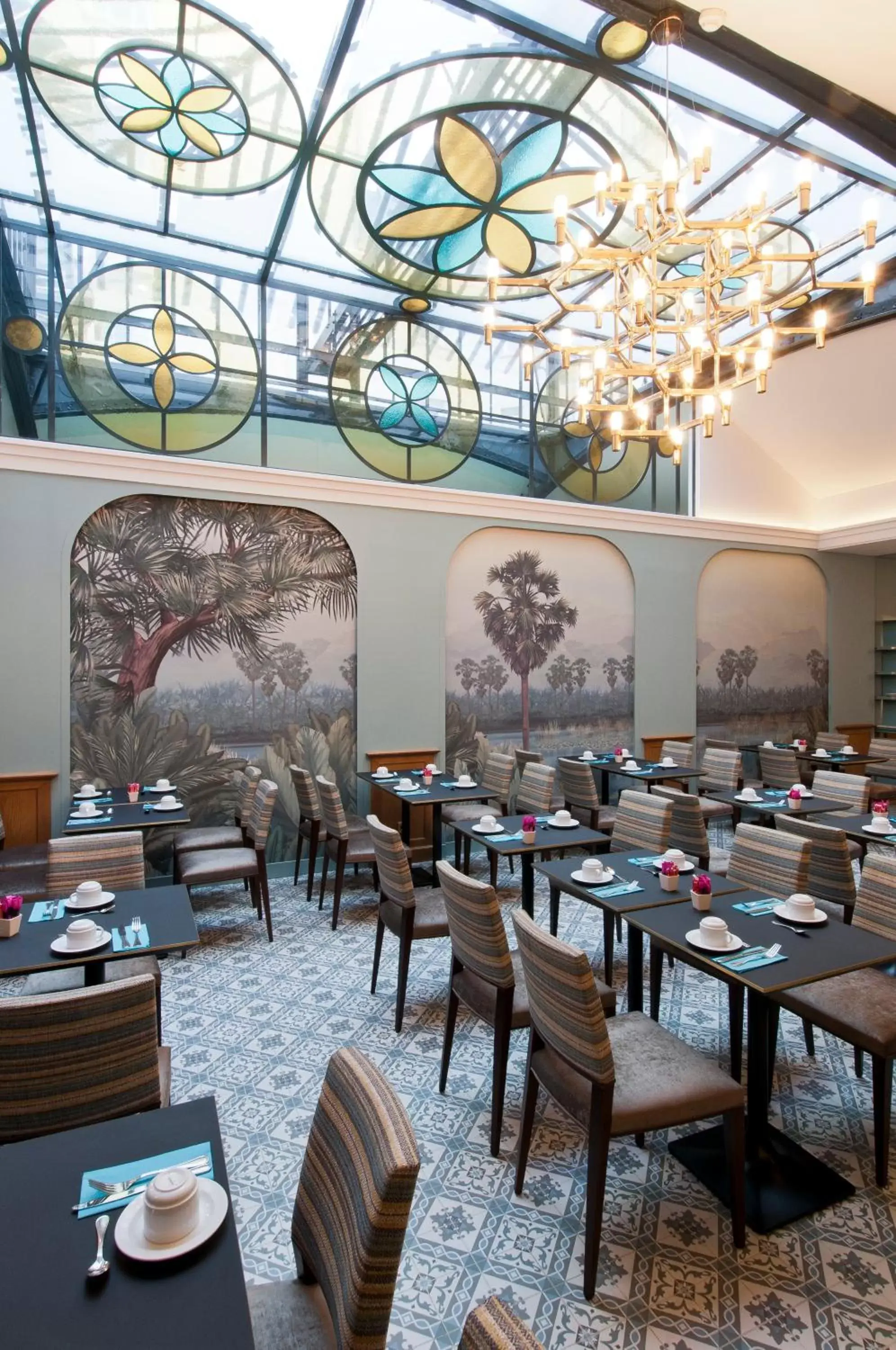 Restaurant/Places to Eat in Hôtel Saint-Pétersbourg Opéra & Spa