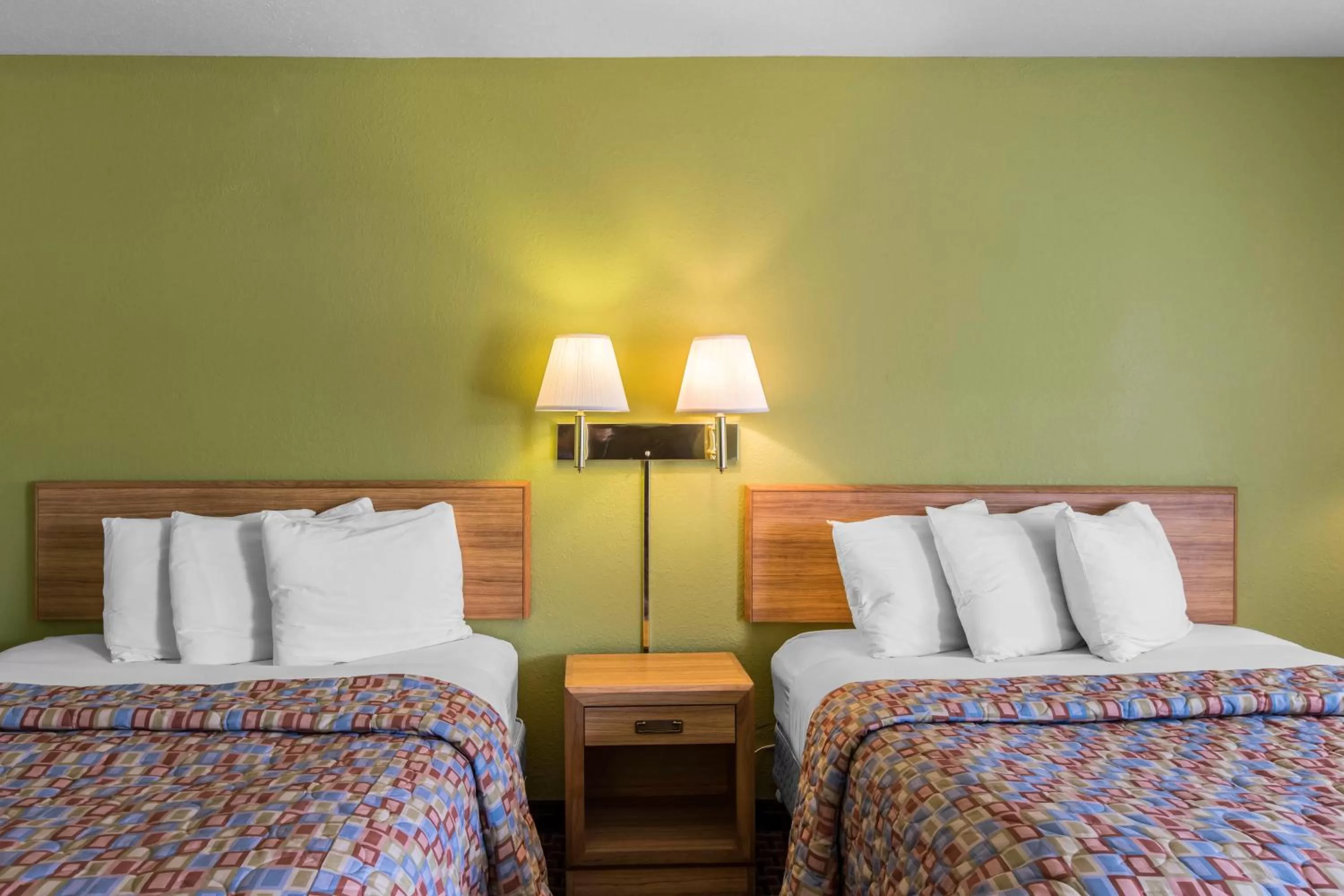 Bed in Rodeway Inn Gunnison - Crested Butte