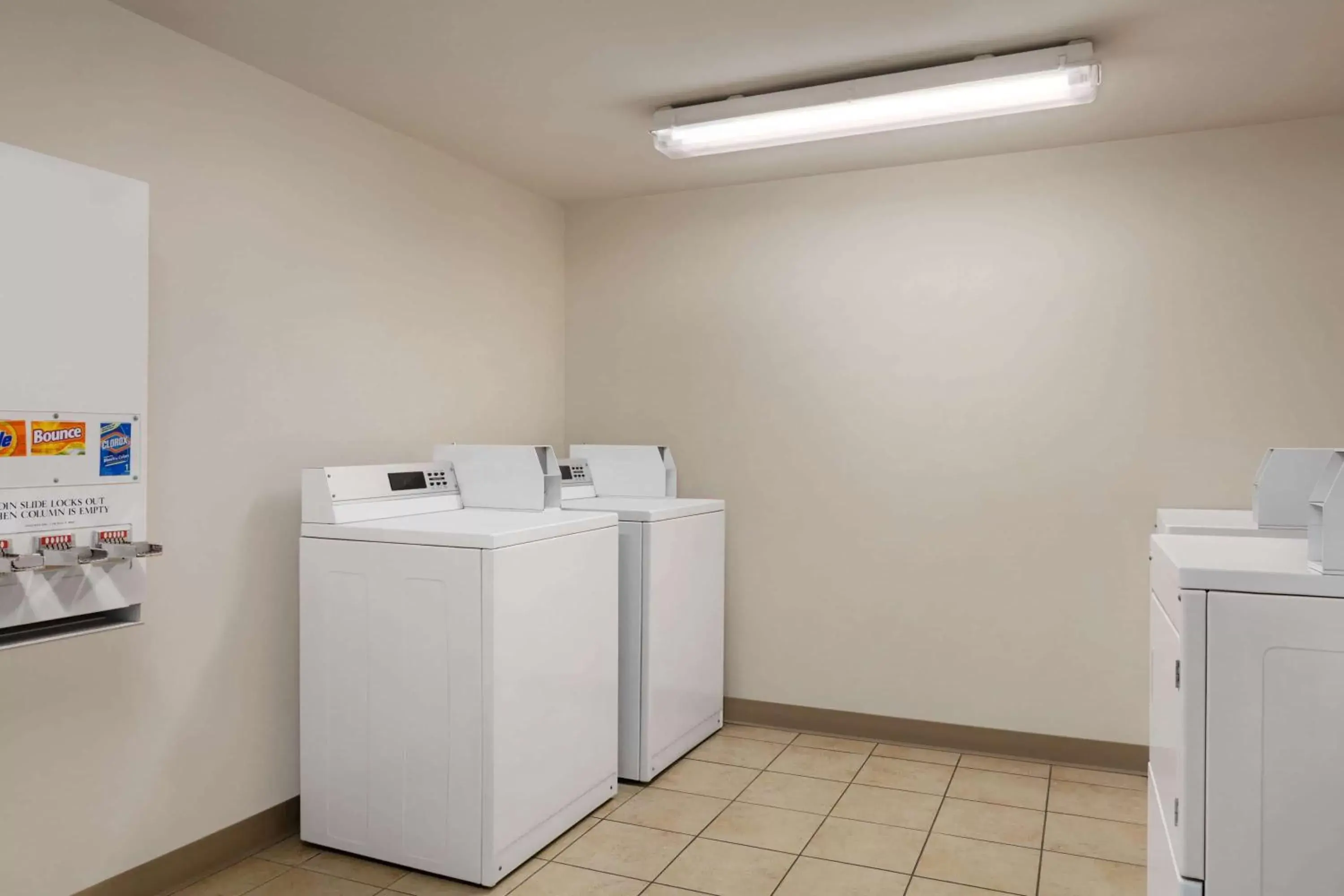 laundry, Kitchen/Kitchenette in Wingate By Wyndham Southport
