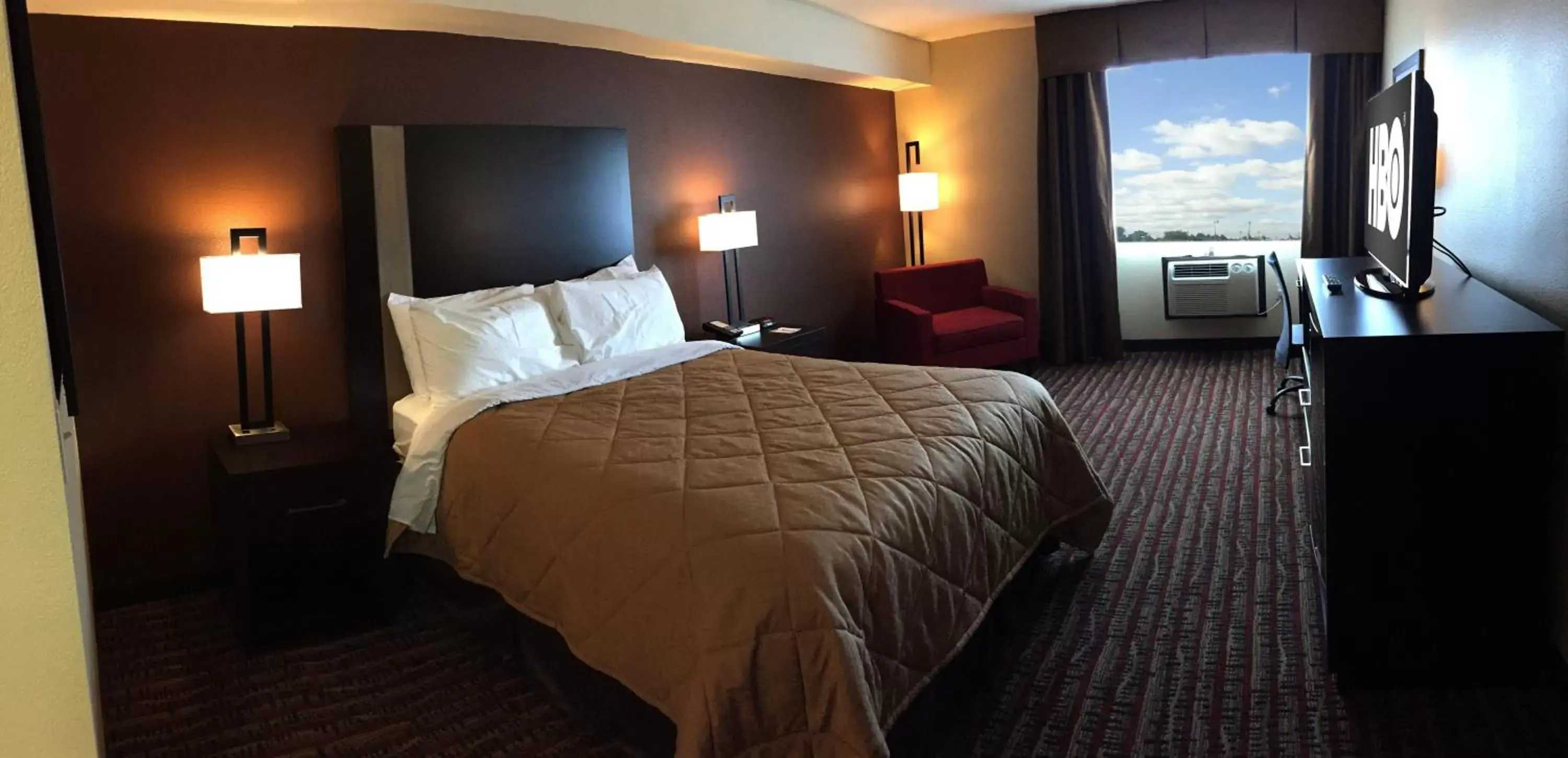 King Room - Non-Smoking in Quality Inn & Suites Tacoma - Seattle King Room - Non-Smoking in Quality Inn & Suites Tacoma - Seattle