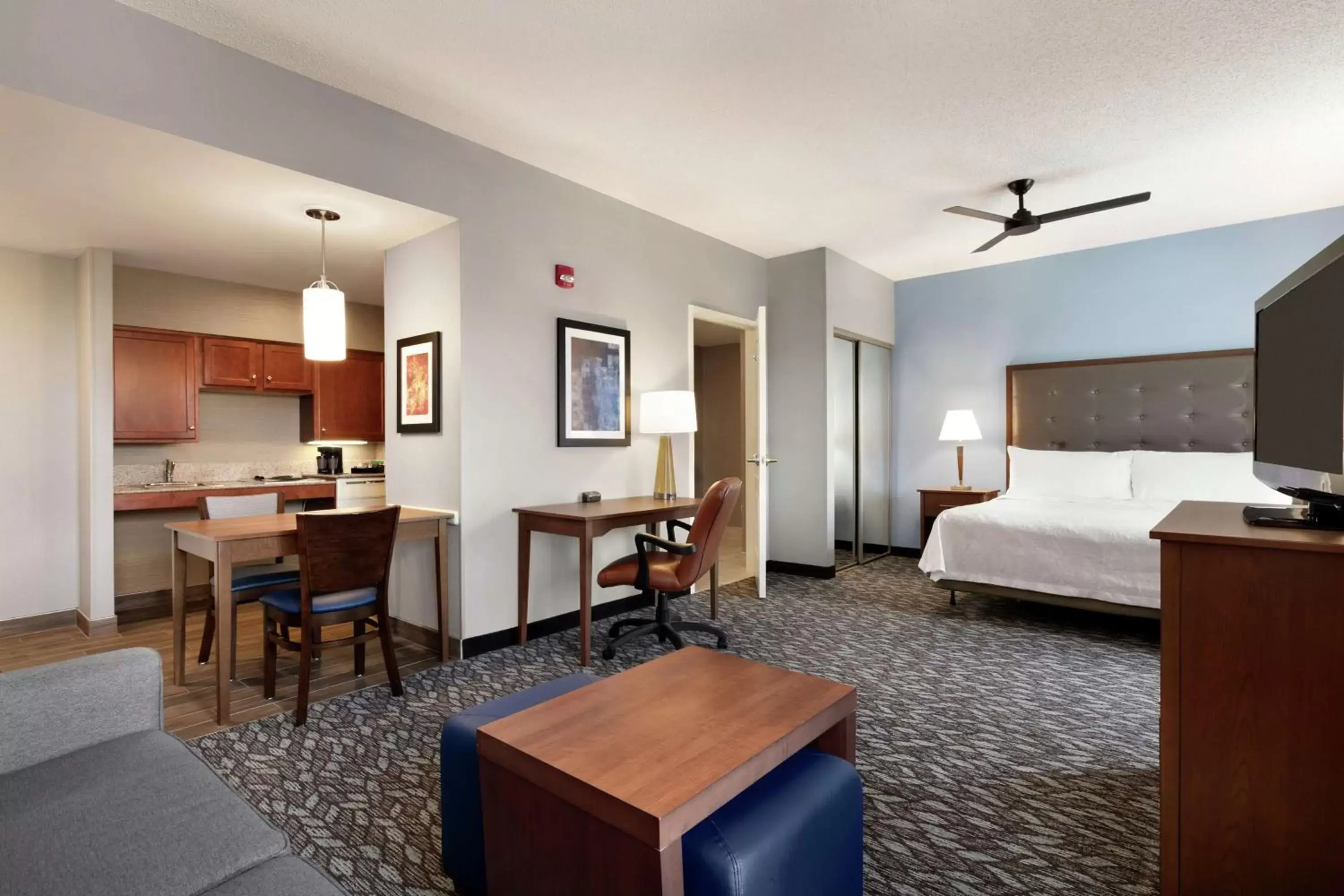 Bedroom, Seating Area in Homewood Suites by Hilton Harrisburg East-Hershey Area