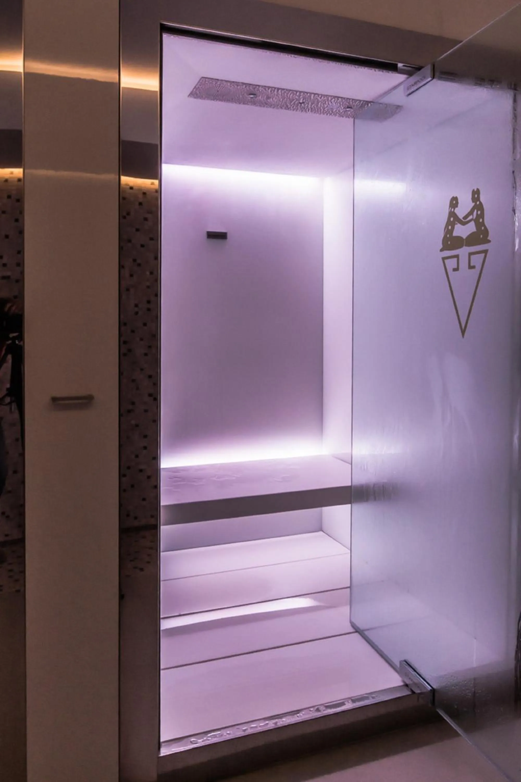 Steam room in Hotel Touring Wellness & Beauty