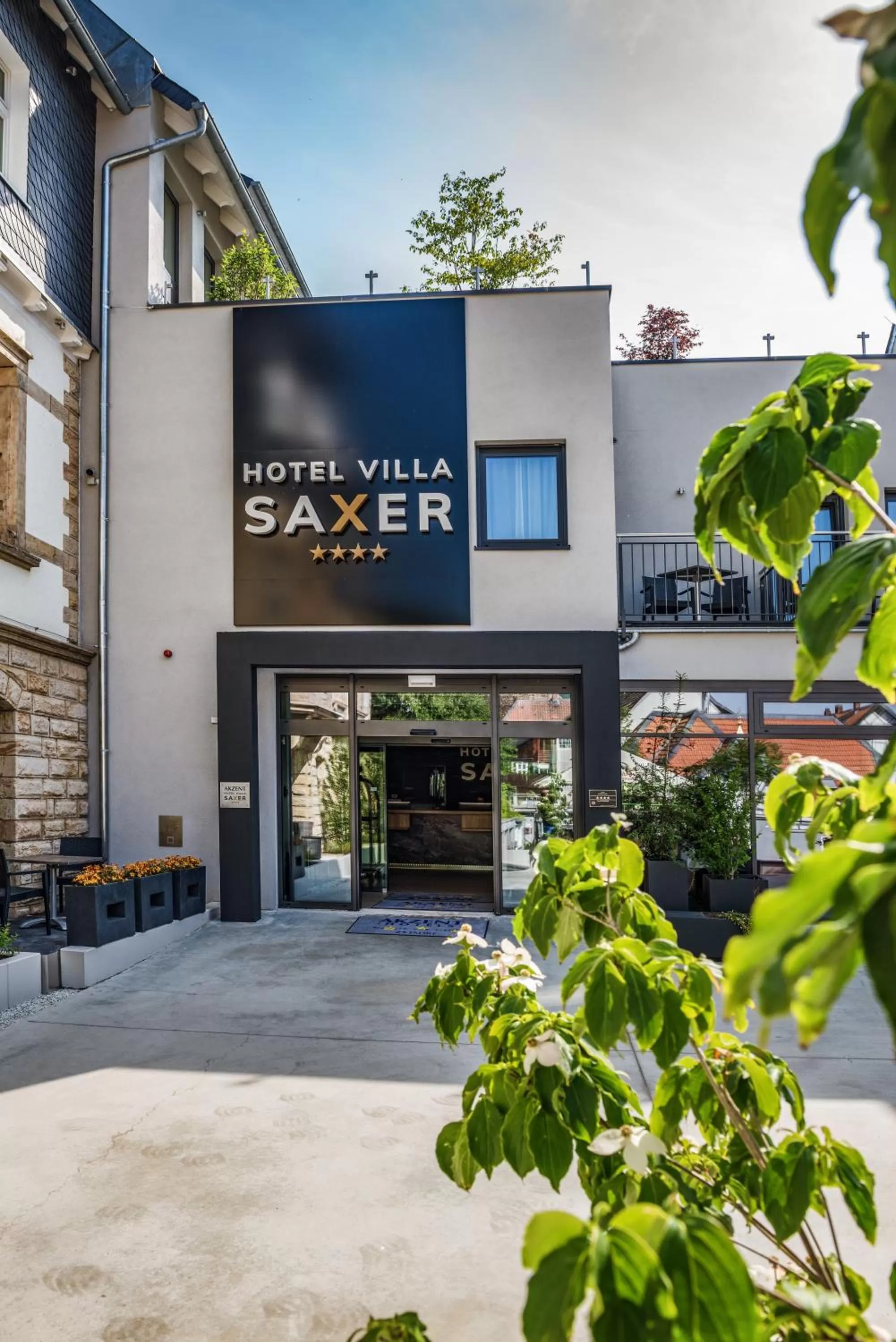 Facade/entrance in AKZENT Hotel Villa Saxer