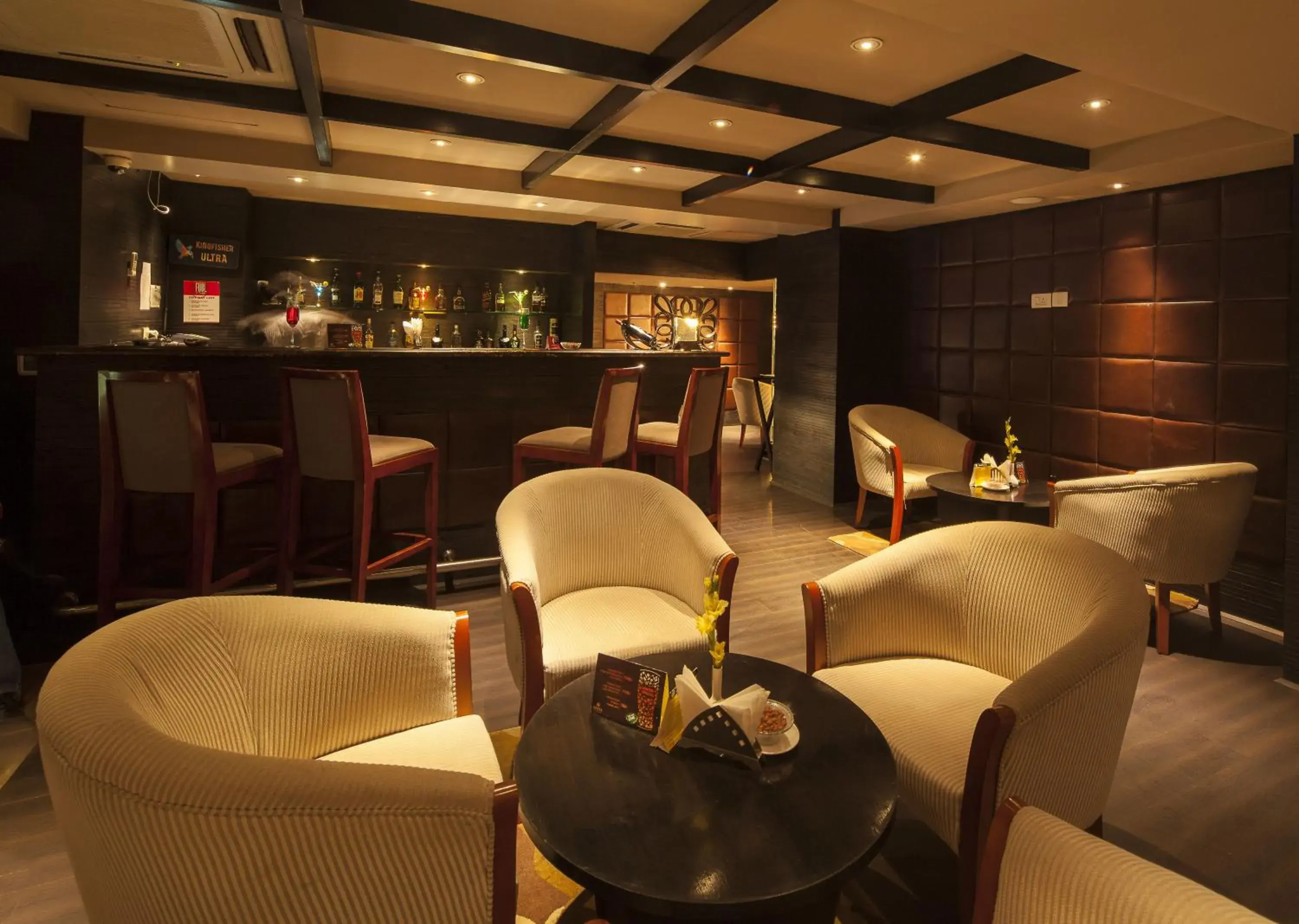 Restaurant/places to eat, Lounge/Bar in Vesta International