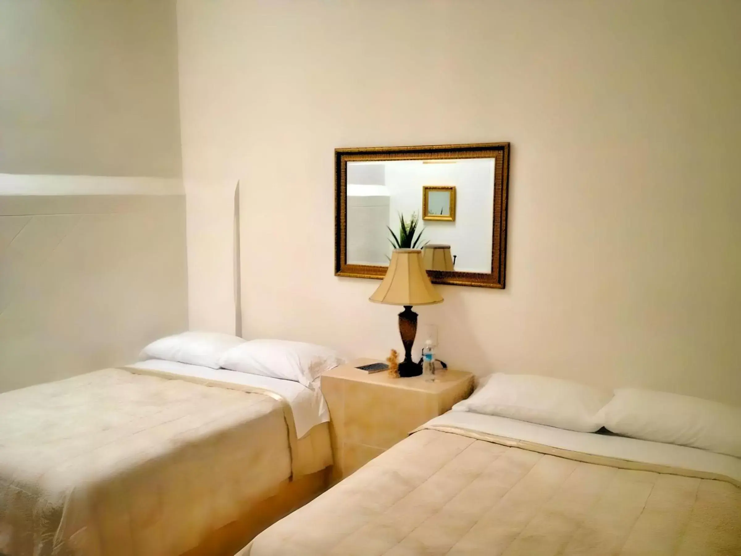 Bedroom, Bed in Hotel RJ Querétaro