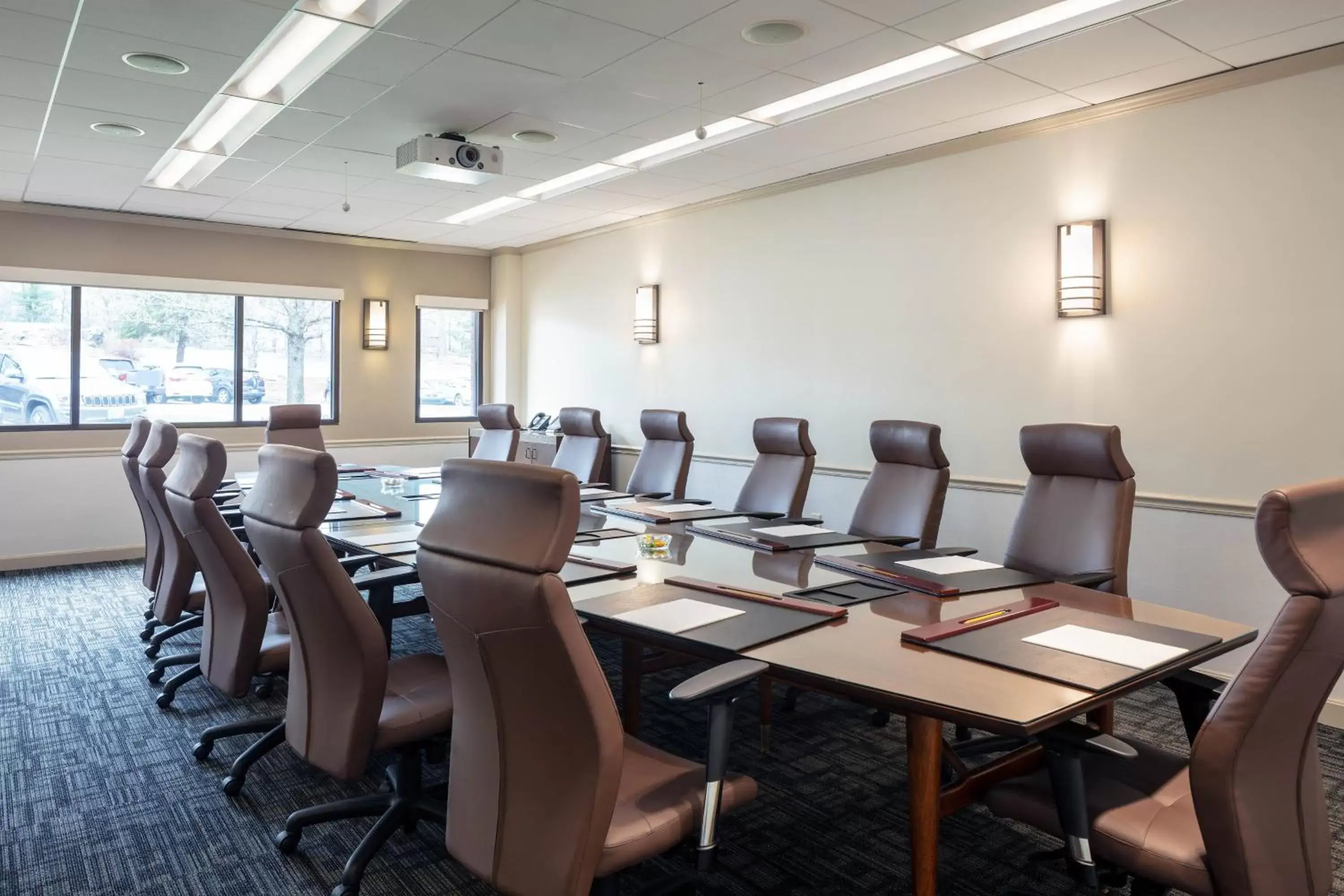 Meeting/conference room in Four Points by Sheraton Norwood Conference Center