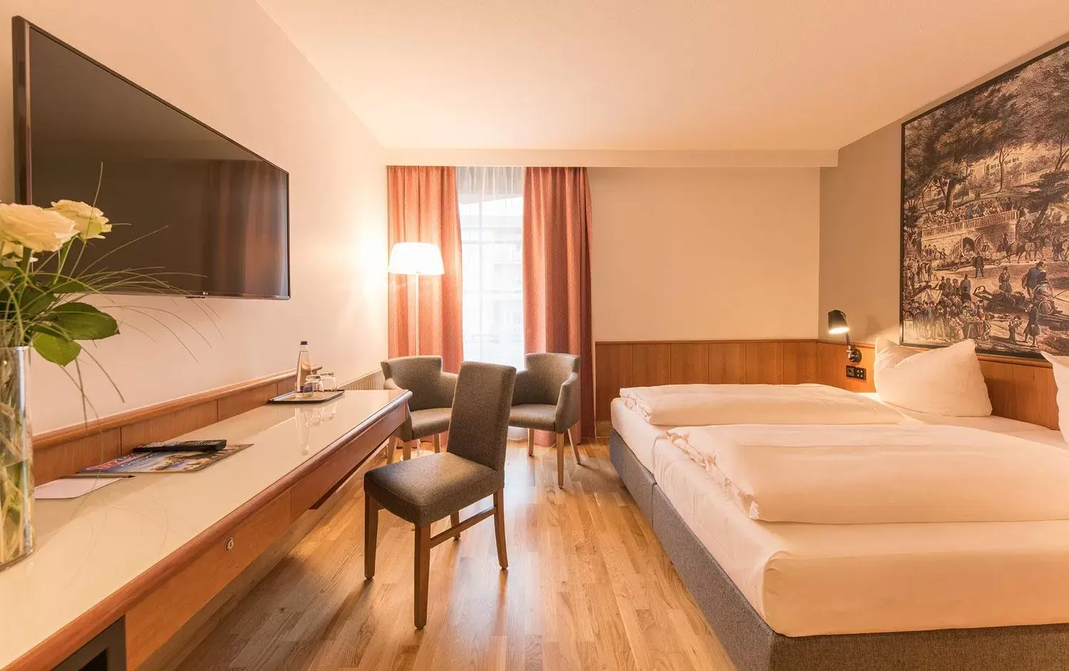 Classic Double Room in Hotel Bayerischer Hof Classic Double Room in Hotel Bayerischer Hof