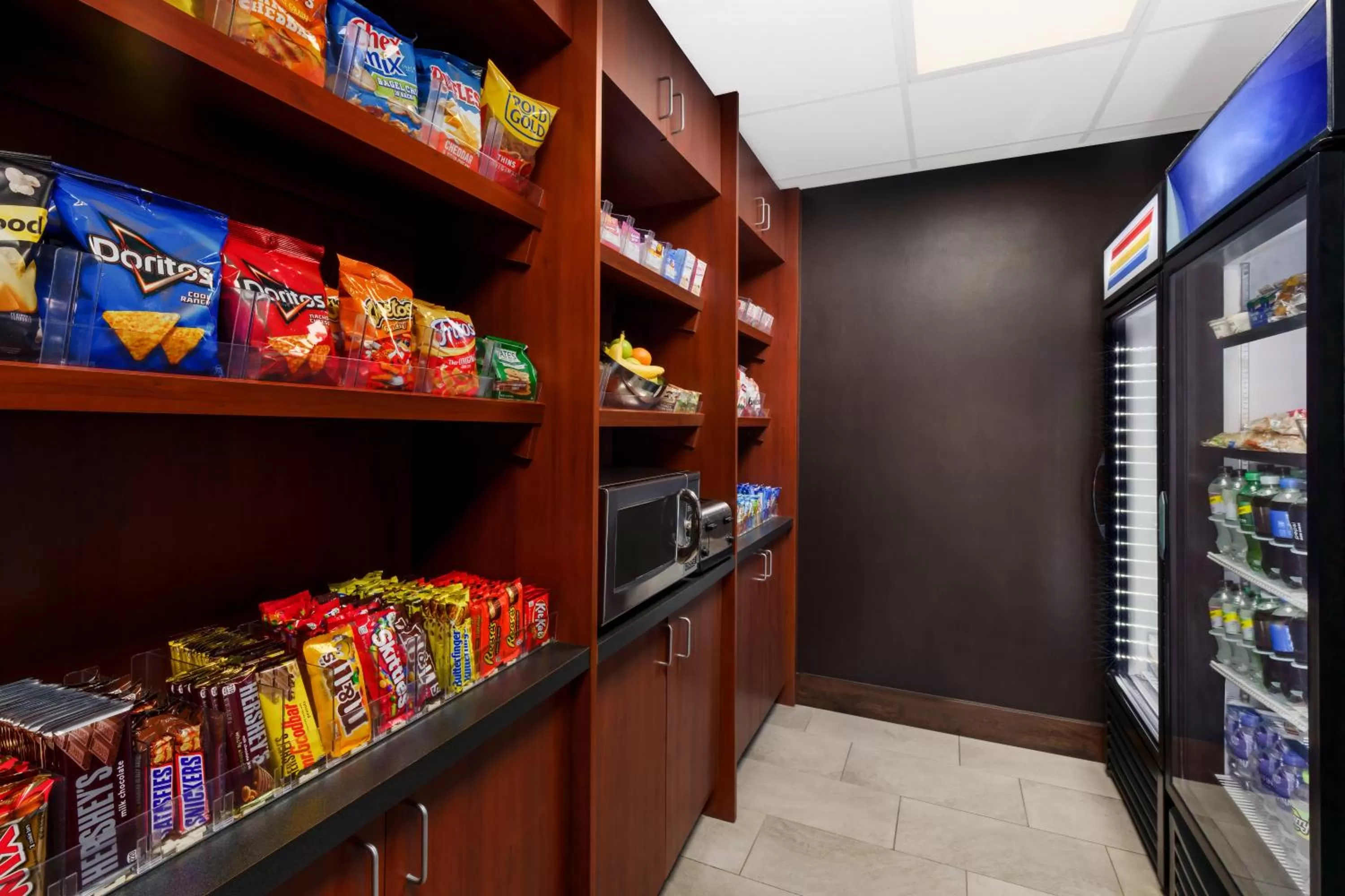 Food and drinks in Courtyard Manchester-Boston Regional Airport