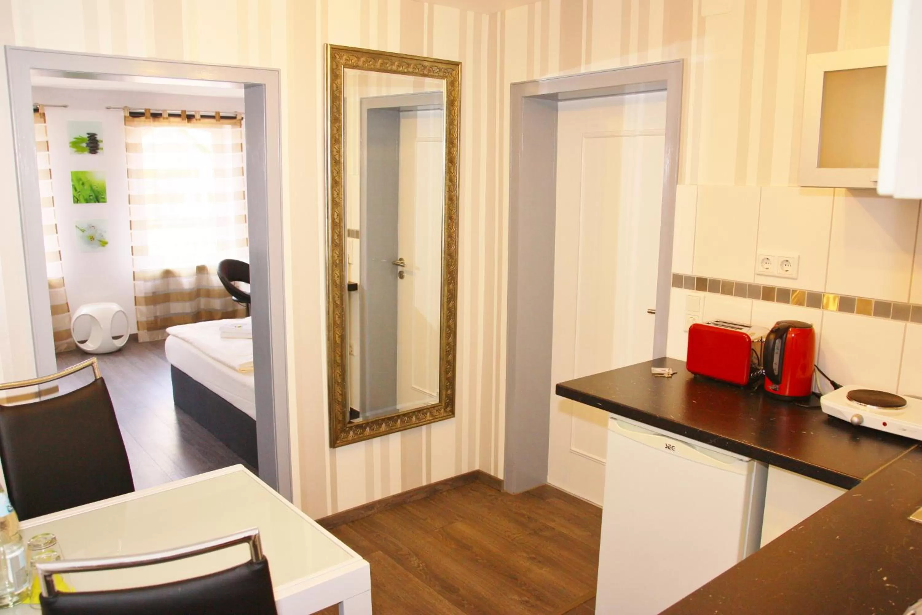 Photo of the whole room in Hotel am Schloss