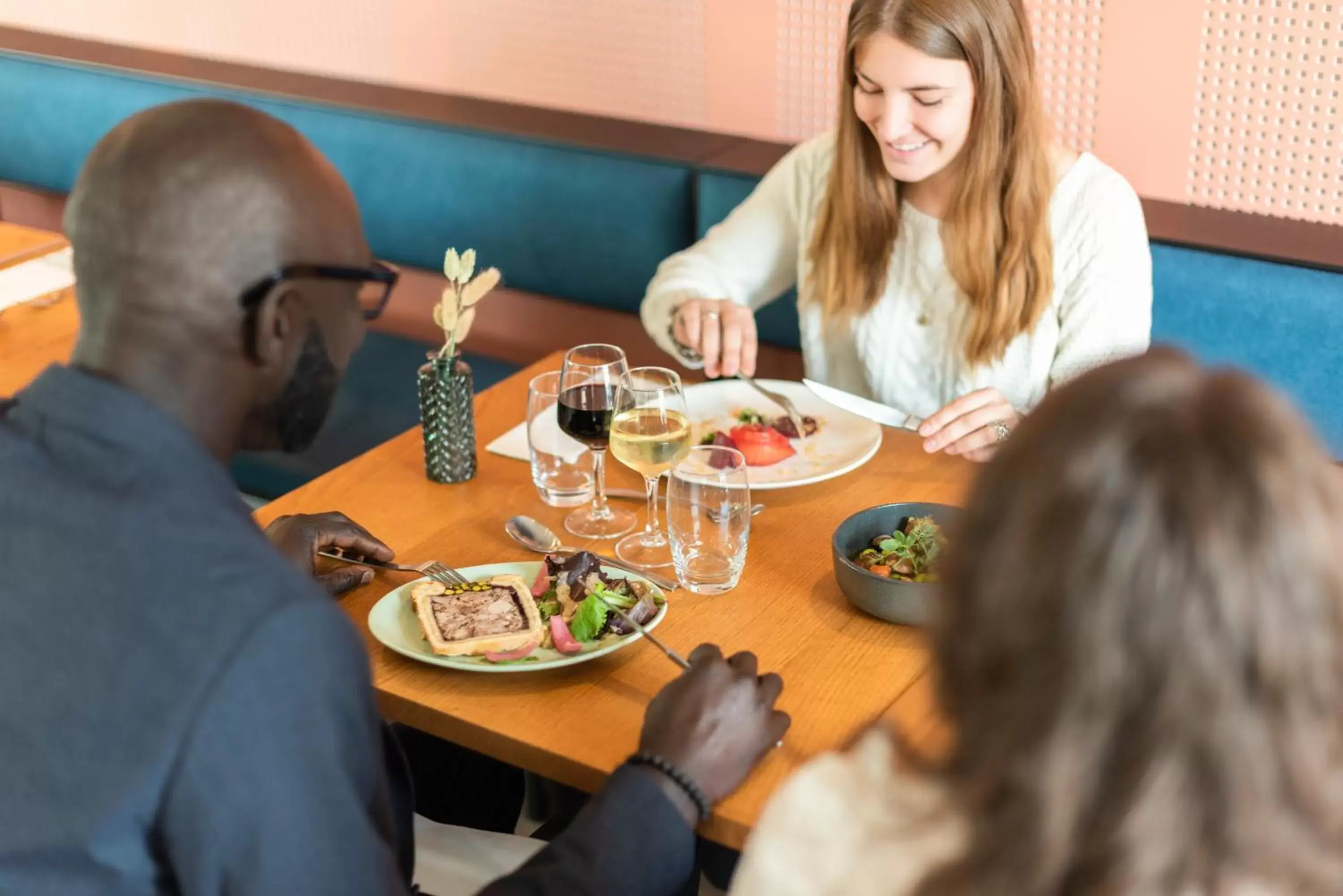 Food and drinks, Guests in ibis Lyon Sud Oullins