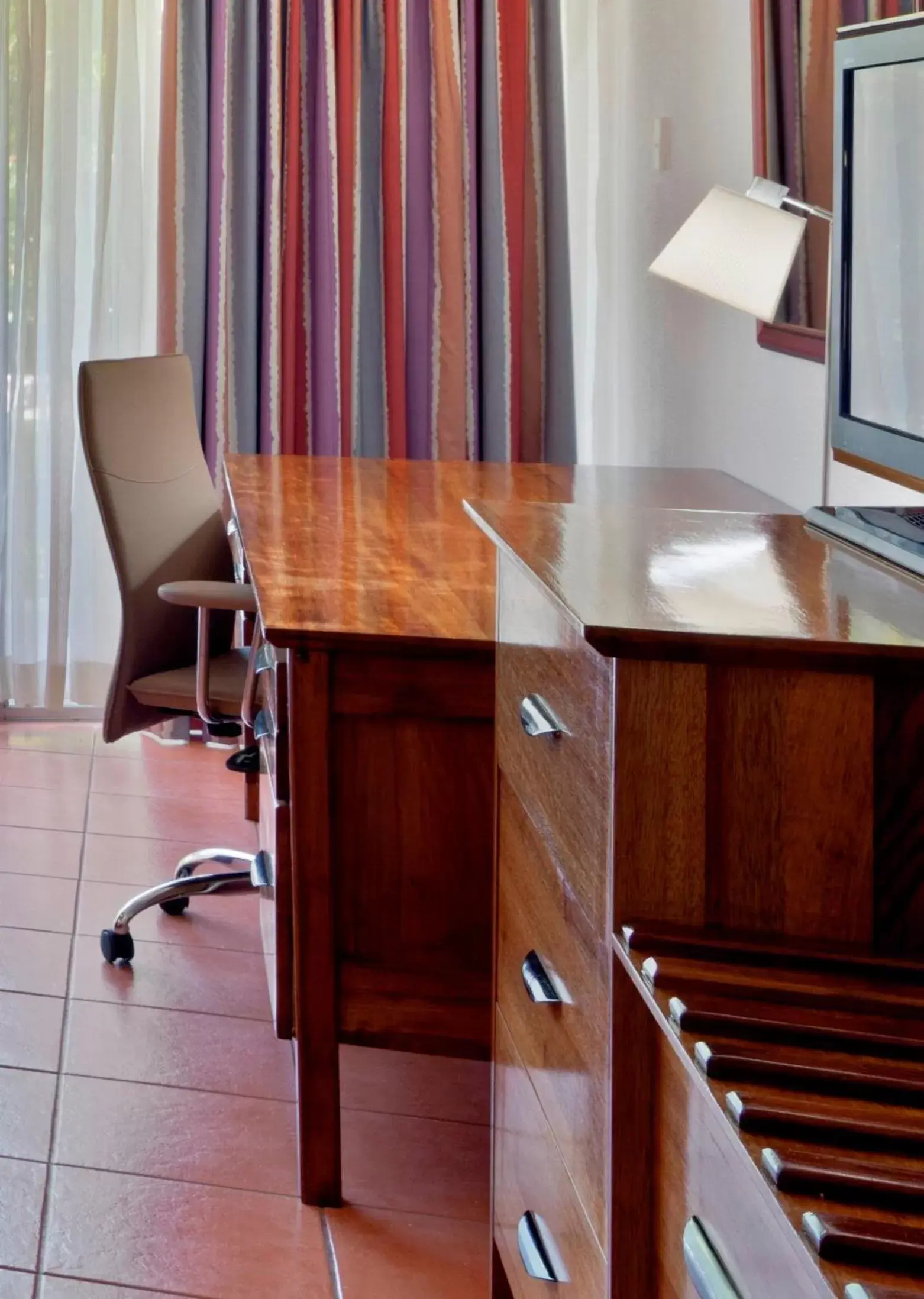 Seating area in Holiday Inn & Suites Port Moresby, an IHG Hotel