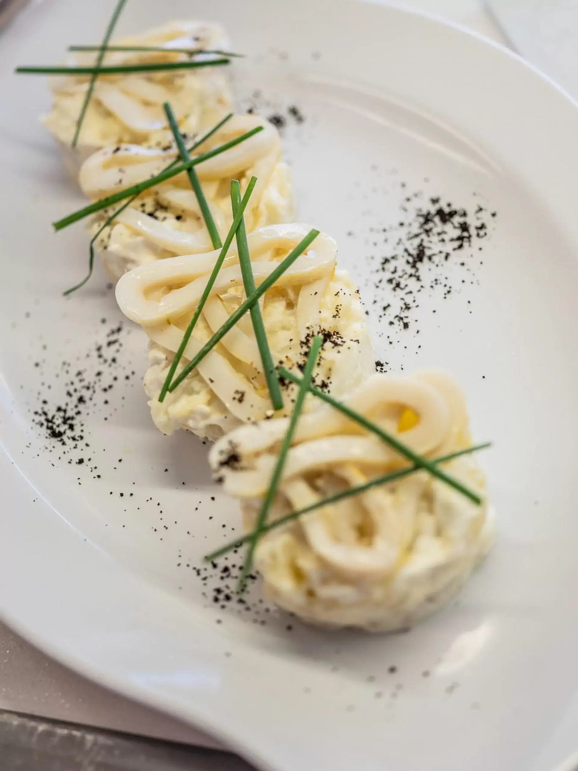 Restaurant/places to eat in ON ALETA ROOM designed for adults Restaurant/places to eat in ON ALETA ROOM designed for adults