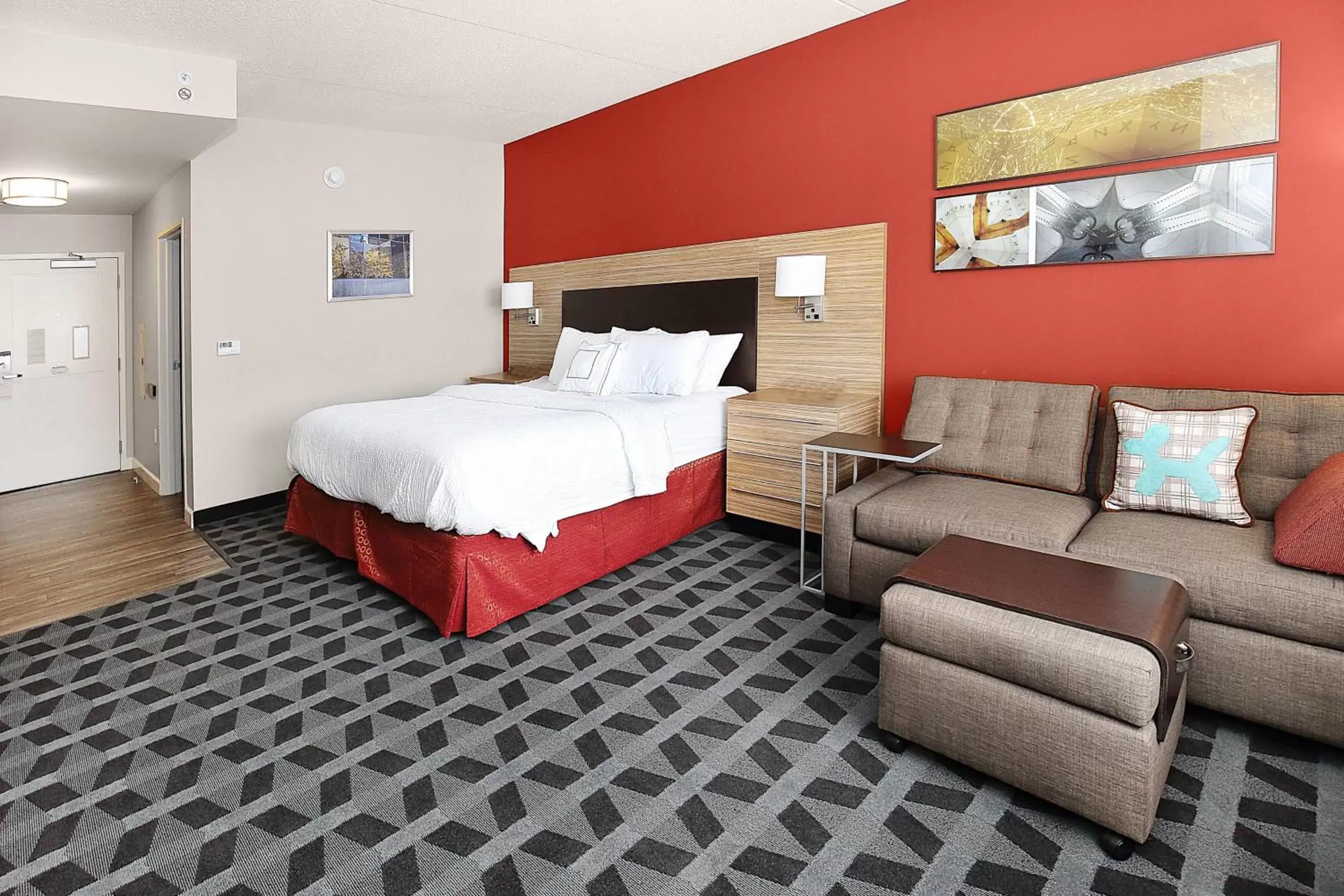 Photo of the whole room in TownePlace Suites by Marriott Grove City Mercer/Outlets