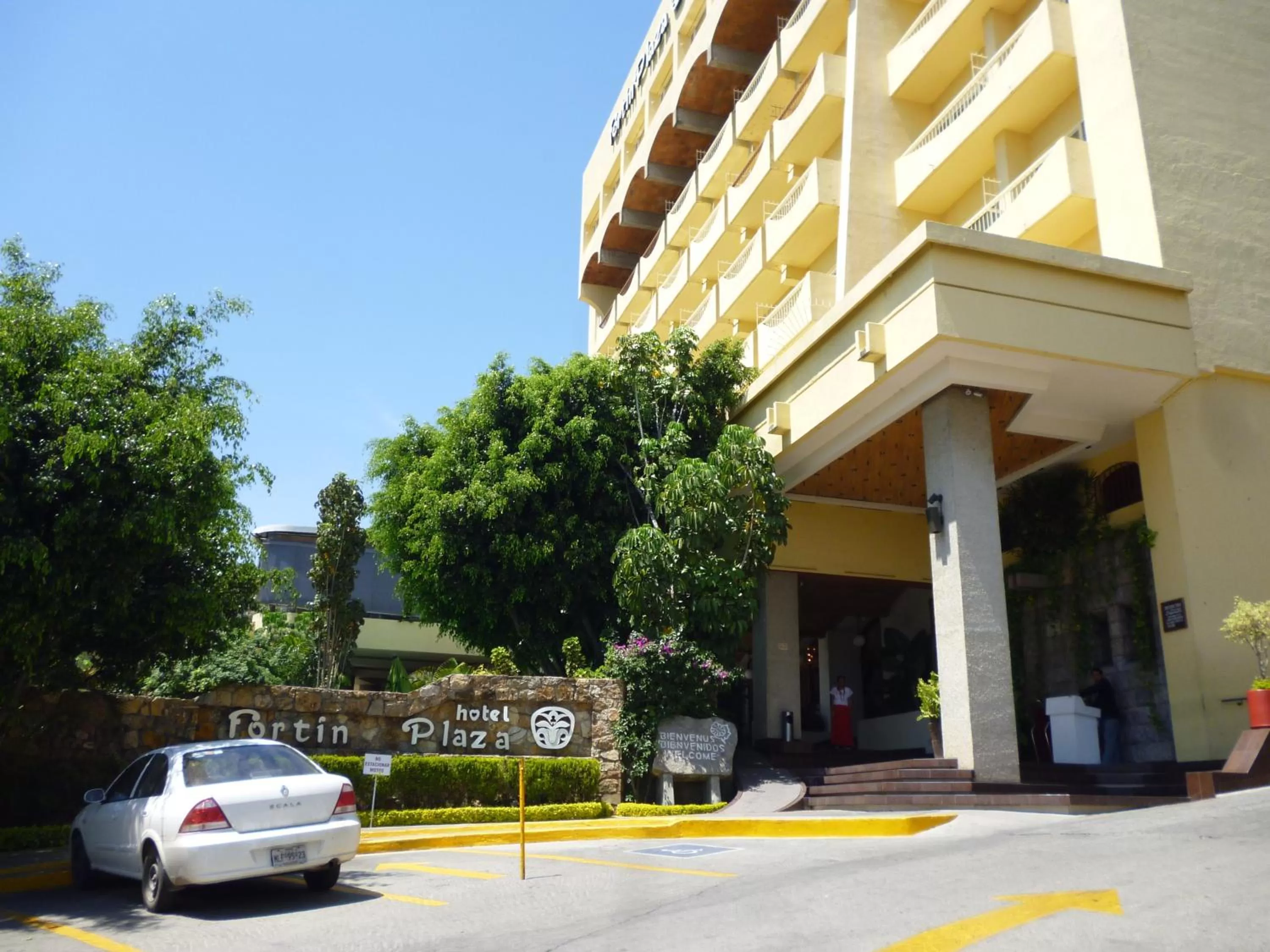 Facade/entrance in Hotel Fortin Plaza