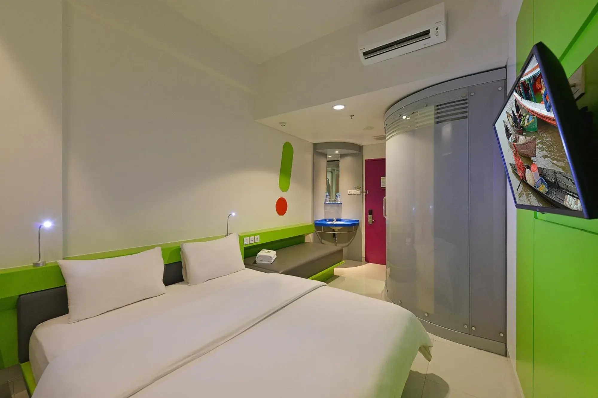 Bedroom, Bed in POP! Hotel Banjarmasin
