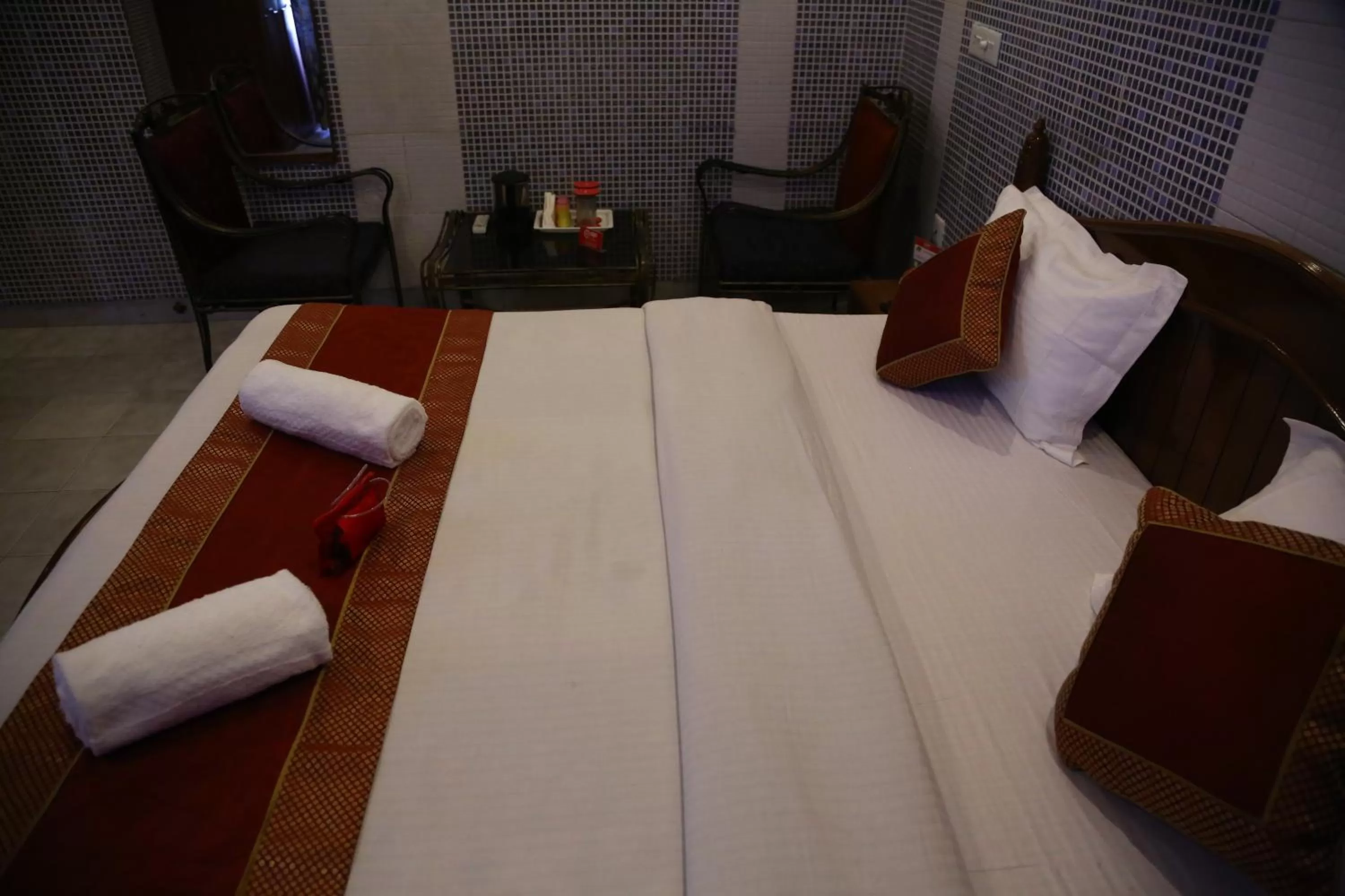 Bedroom, Bed in Hotel City Plaza 7