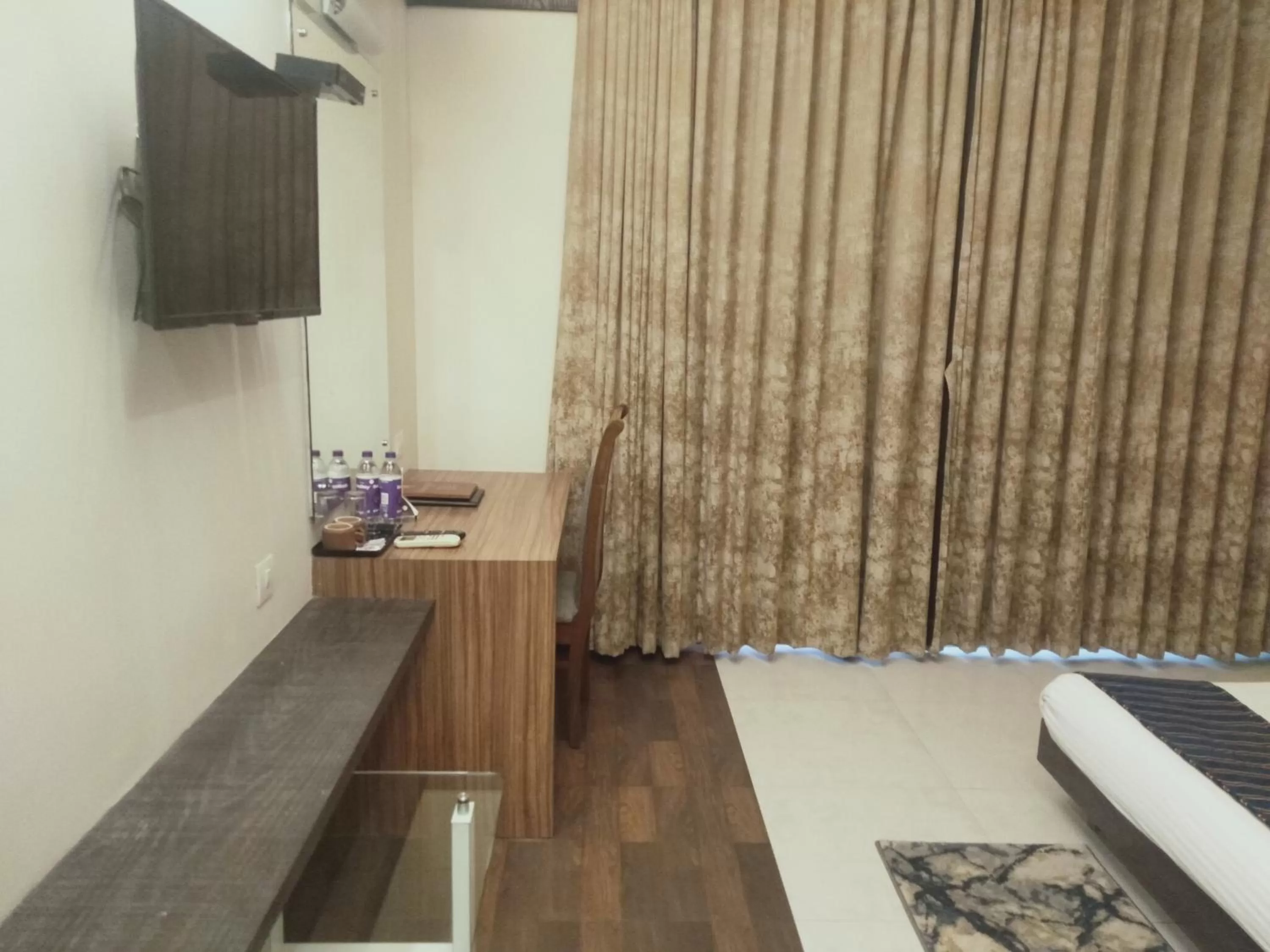 TV and multimedia, Bed in Hotel Udayanraje Palace