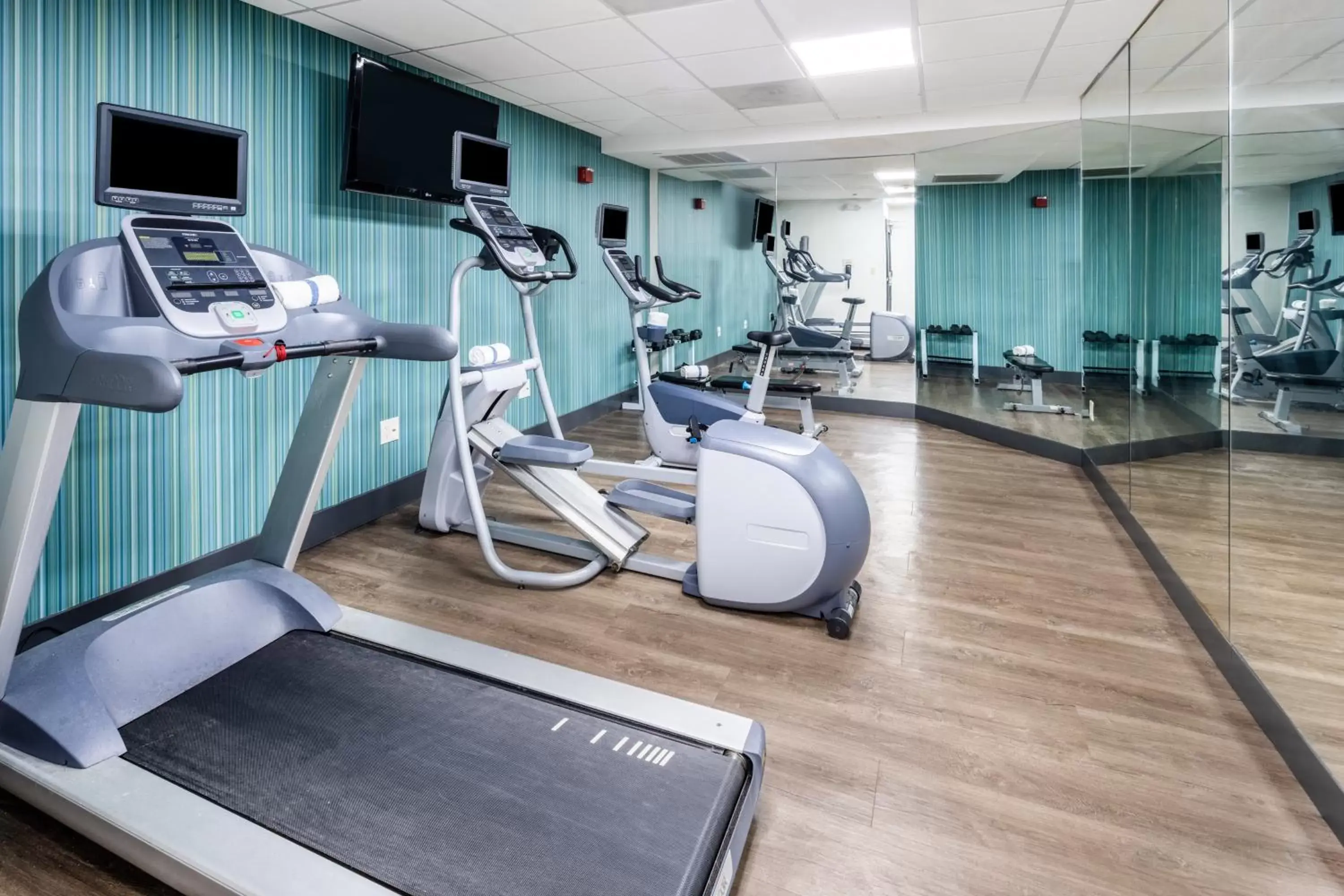 Fitness centre/facilities, Fitness Center/Facilities in Holiday Inn Express - Coventry S - West Warwick Area, an IHG Hotel