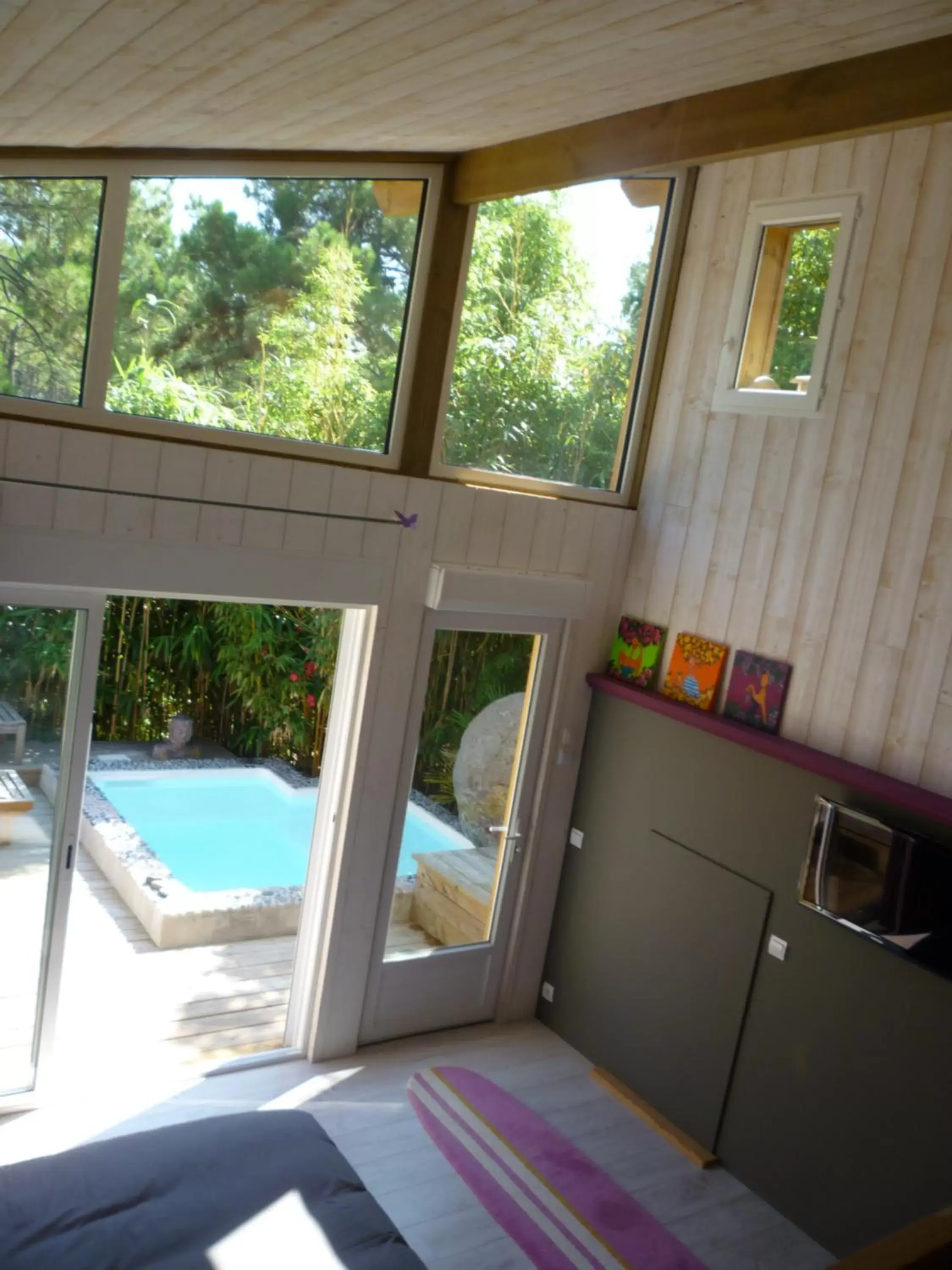 Garden, Pool View in Un Matin D’été