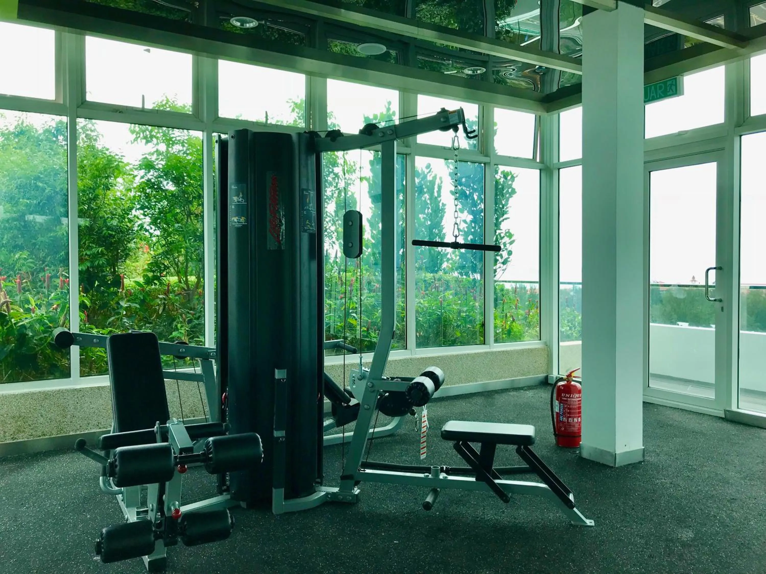 Fitness centre/facilities in Sunset Seaview Vacation Condos @ Infinity Avenue