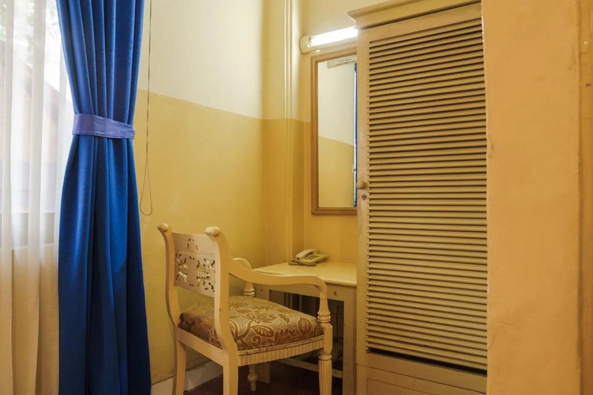 Bedroom in RedDoorz @ Jalan Jaksa Bedroom in RedDoorz @ Jalan Jaksa