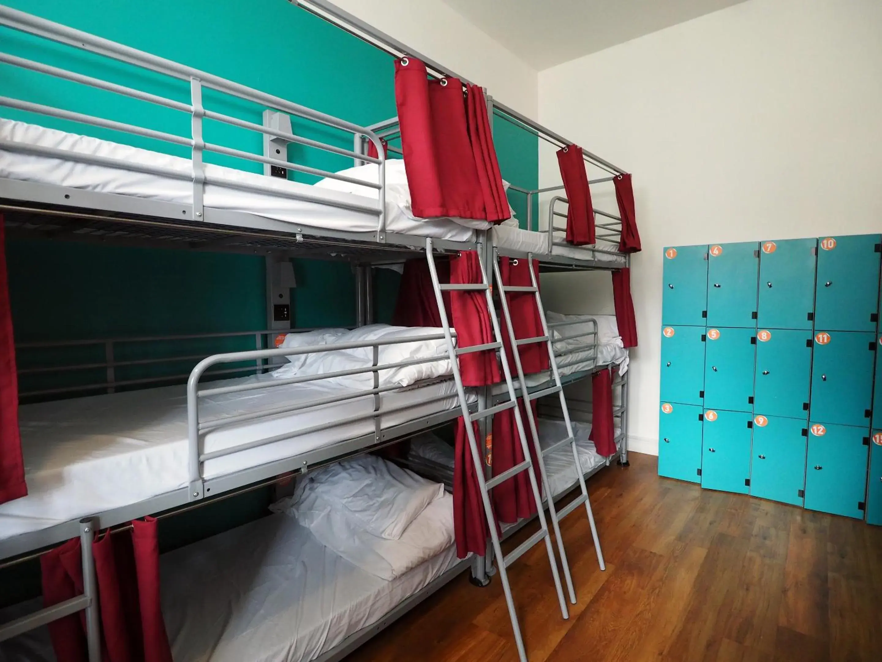 Bed in 12-Bed Mixed Dormitory Room - Shared External Bathroom (Triple Bunks) in St Christopher's Edinburgh Original