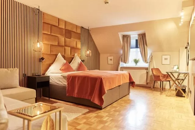 Photo of the whole room, Bed in Hotel van Bebber