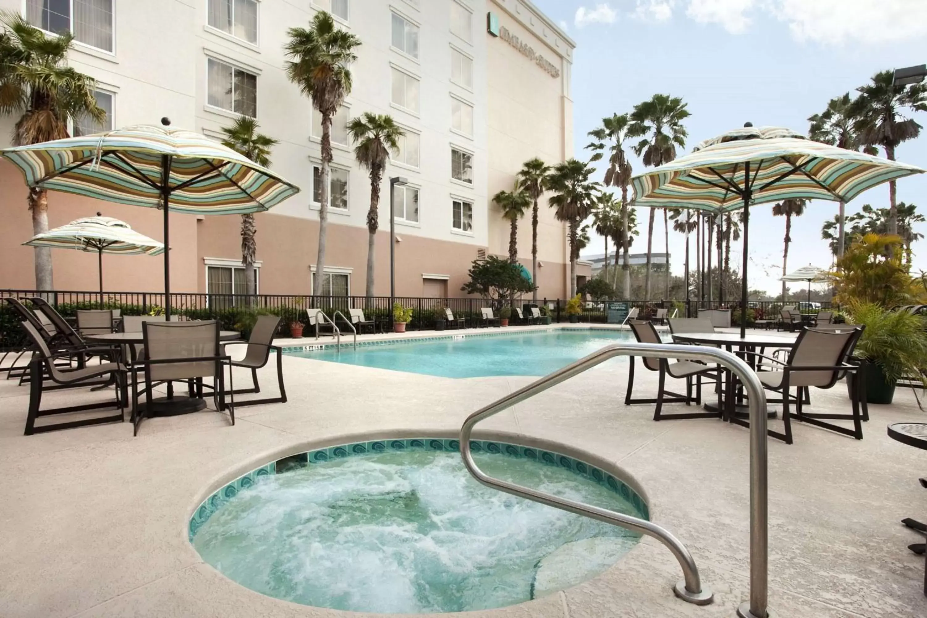 Pool view, Swimming Pool in Embassy Suites Orlando - Airport