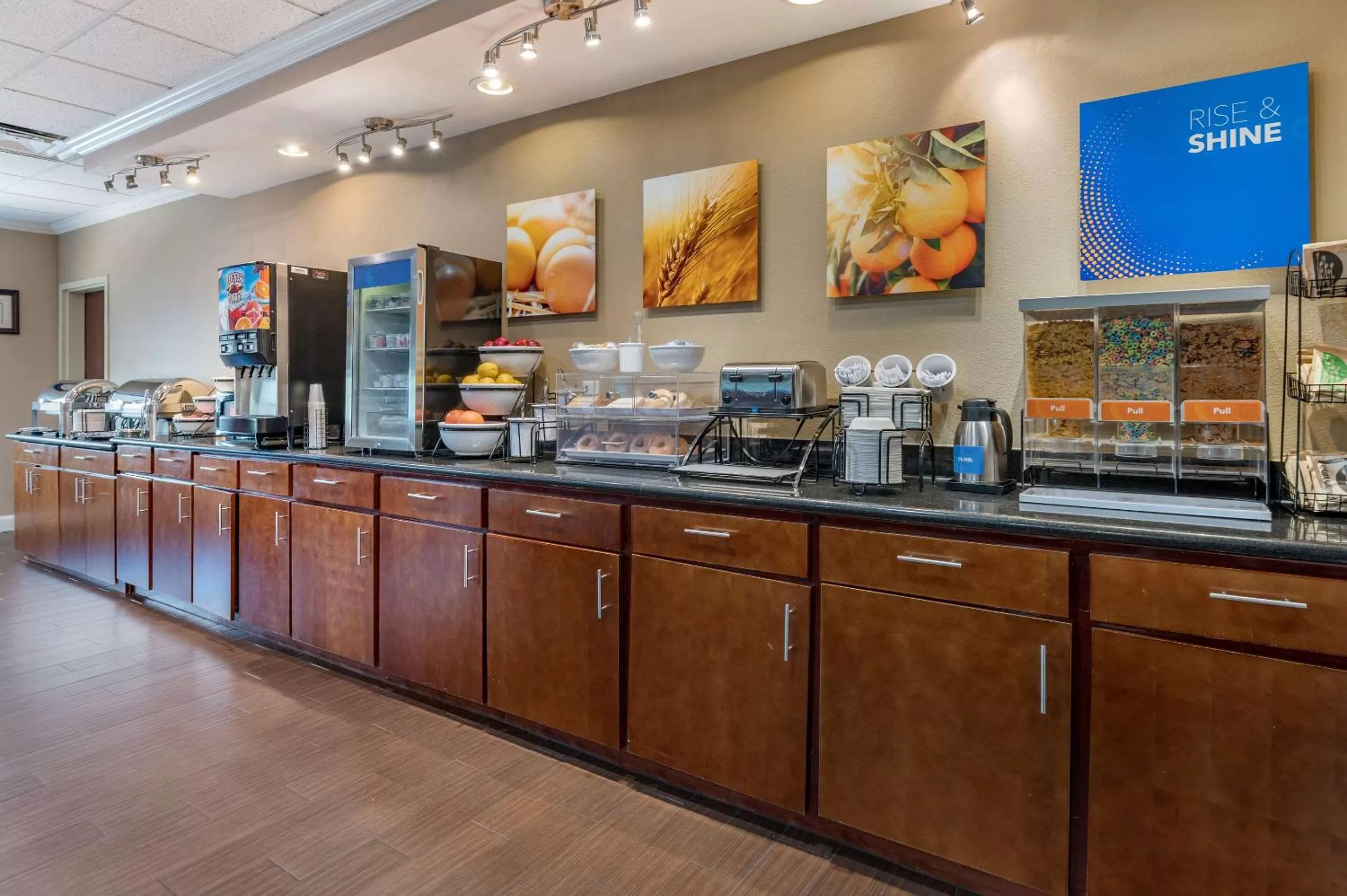 Restaurant/places to eat in Comfort Inn & Suites Lawrenceburg