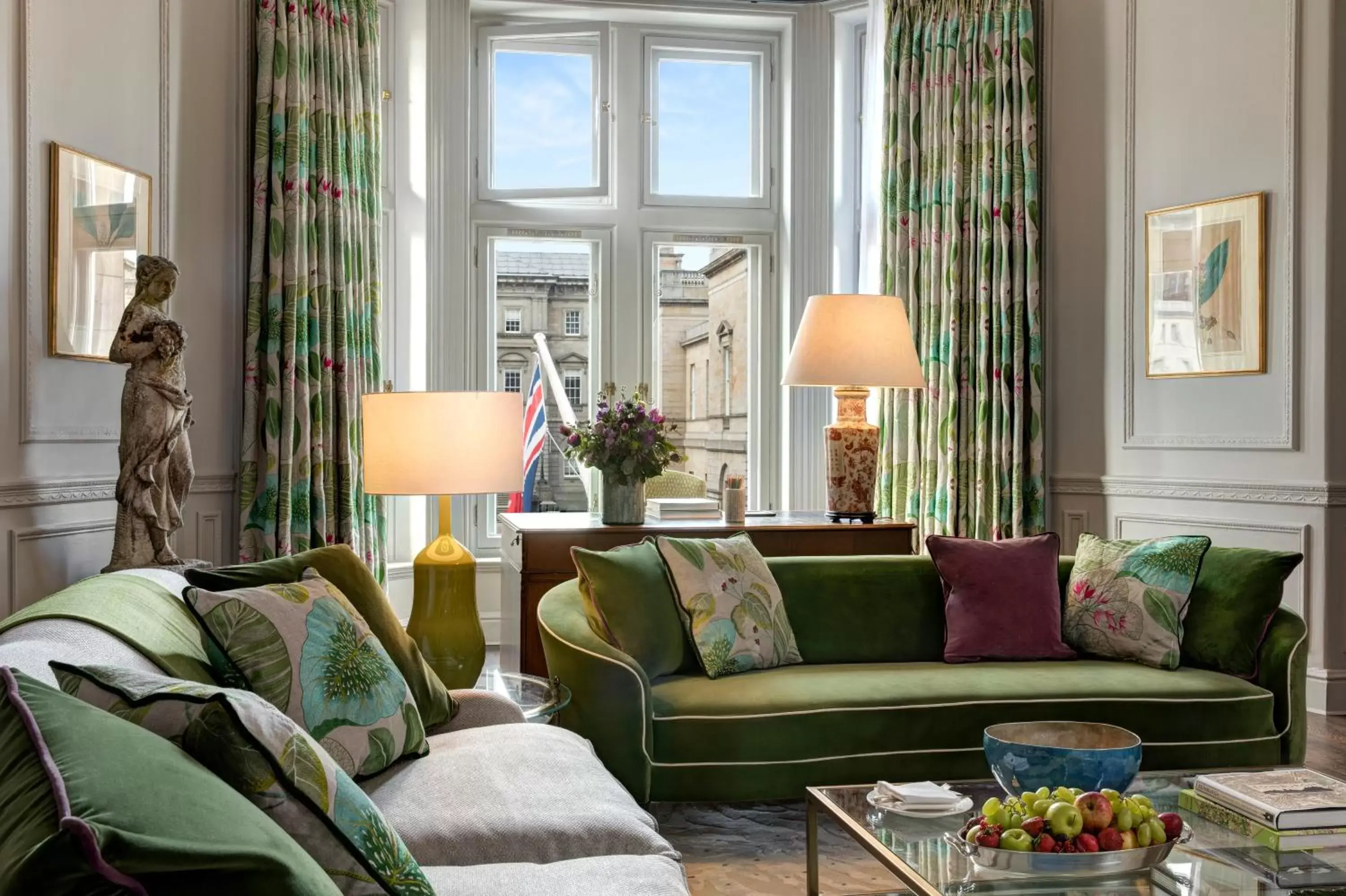 Living room, Seating Area in The Balmoral Hotel